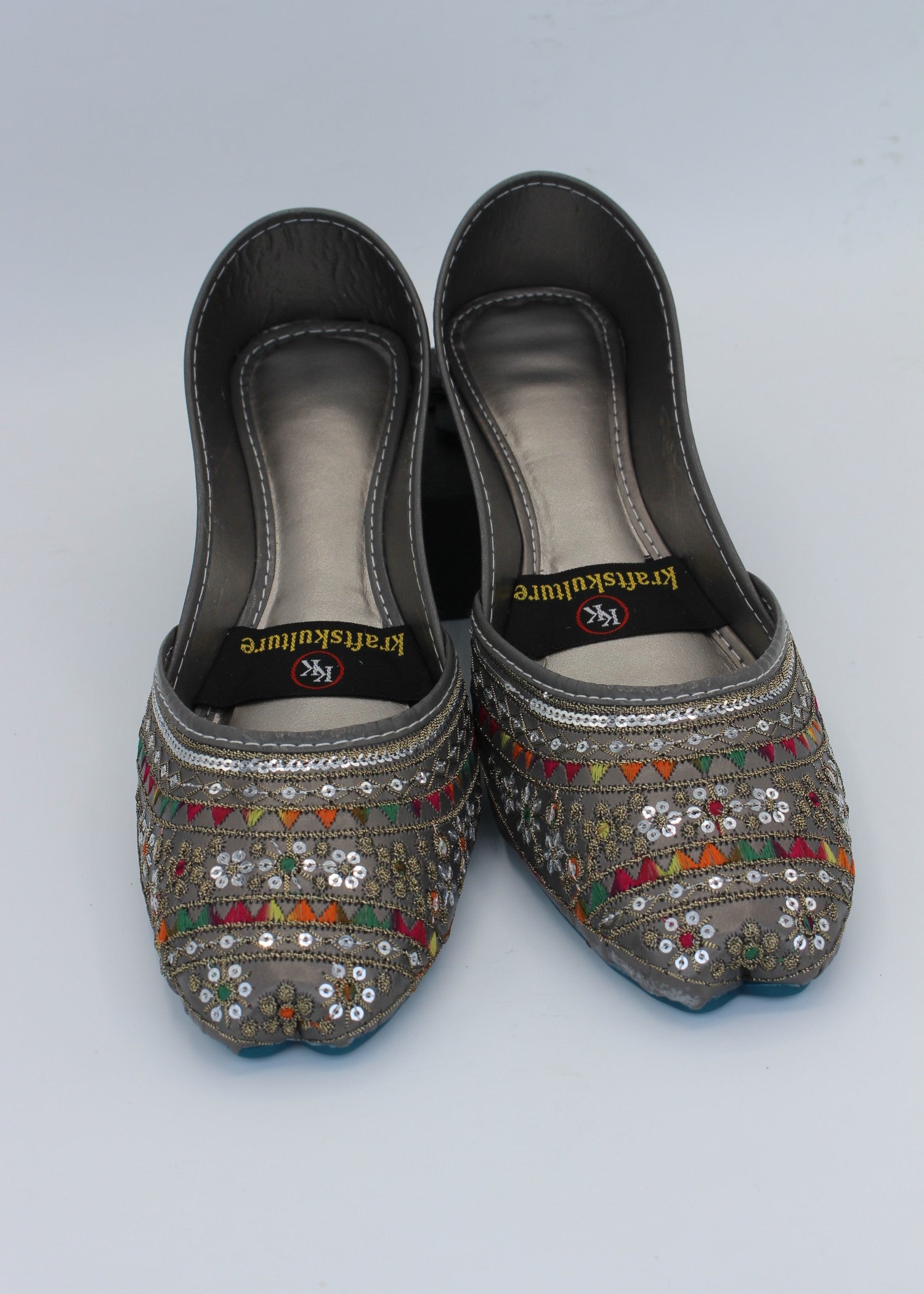 Khussa in Multi, grey by - High Quality Women Khussa IGI0604