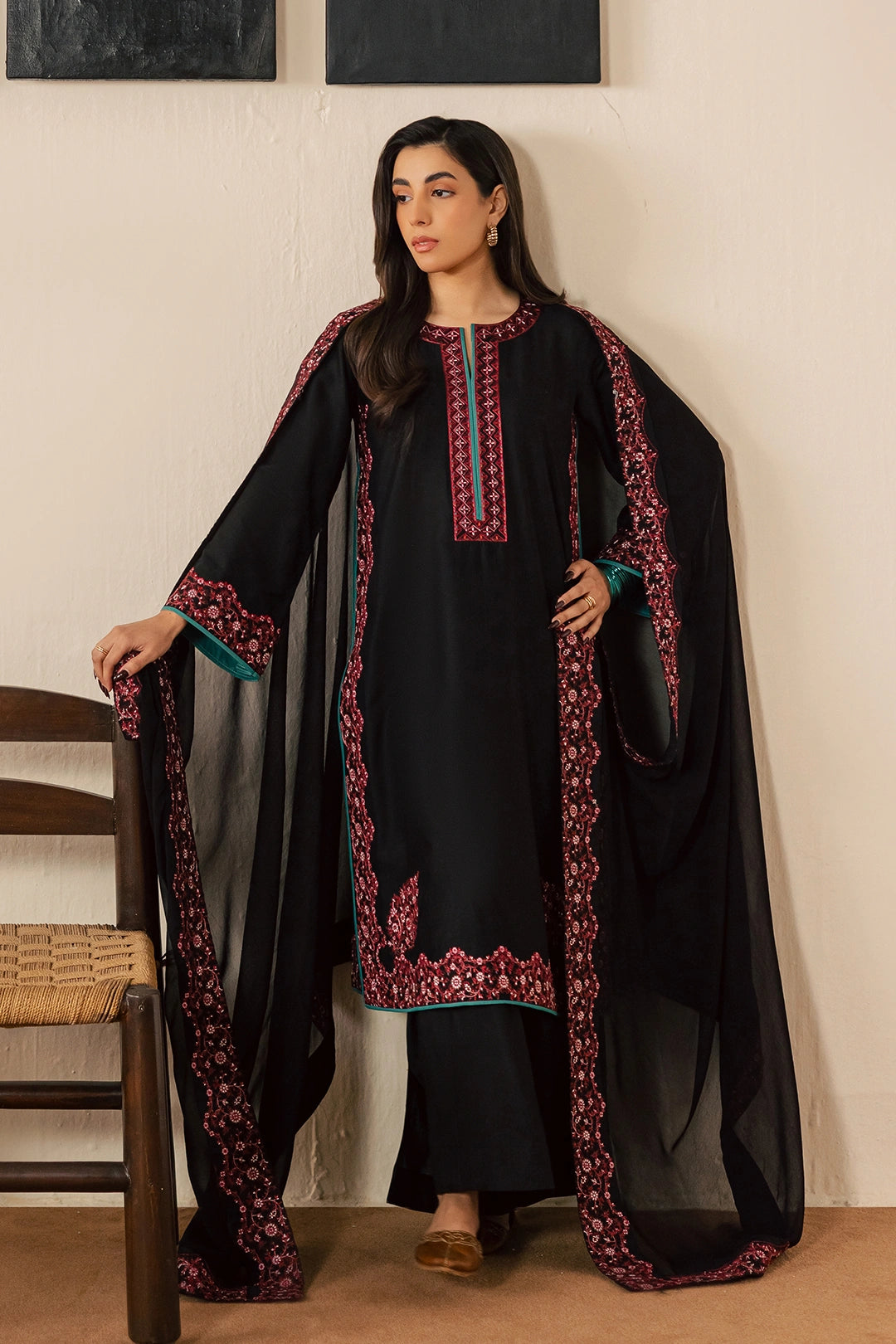 lawn cotton Kurta Set in Charcoal black