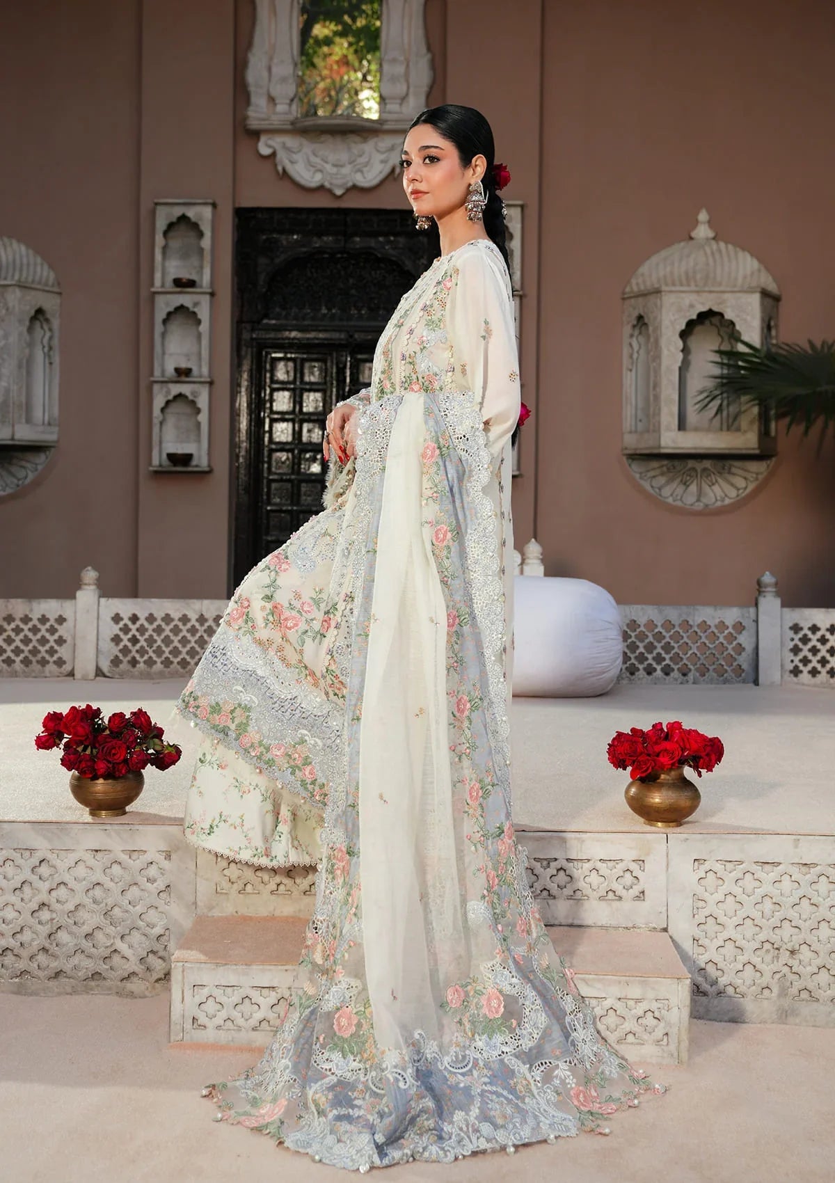 Ek Fasana Luxury Lawn – KLB-2A NEELOFAR