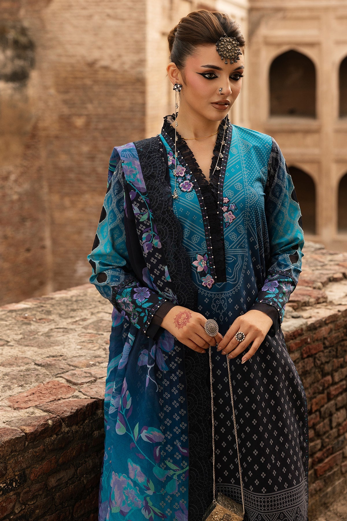 Chunri Lawn – CHN6-04