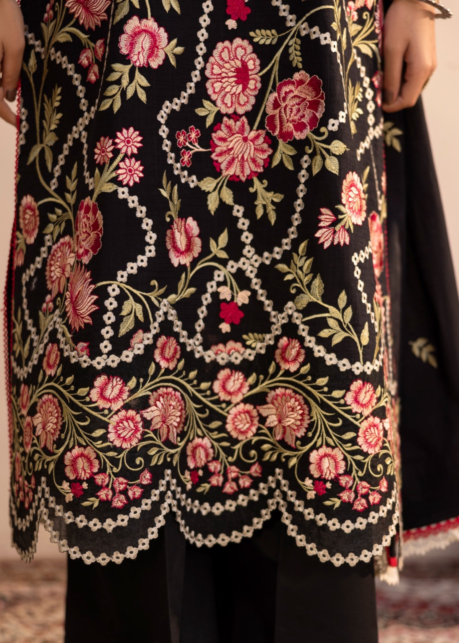 jacquard Unstitched in Black
