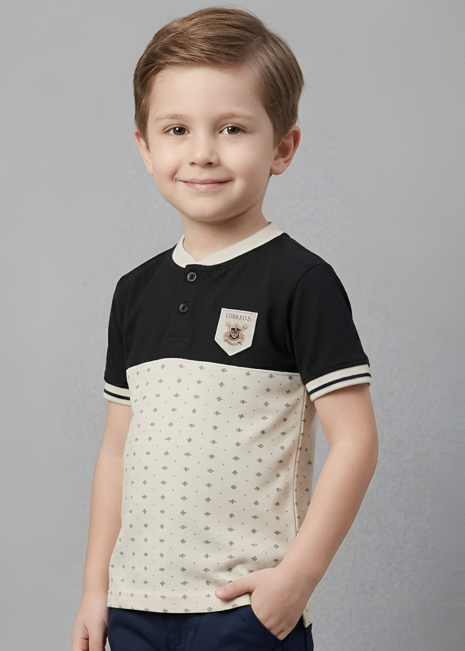 cotton T Shirt in Black, cream