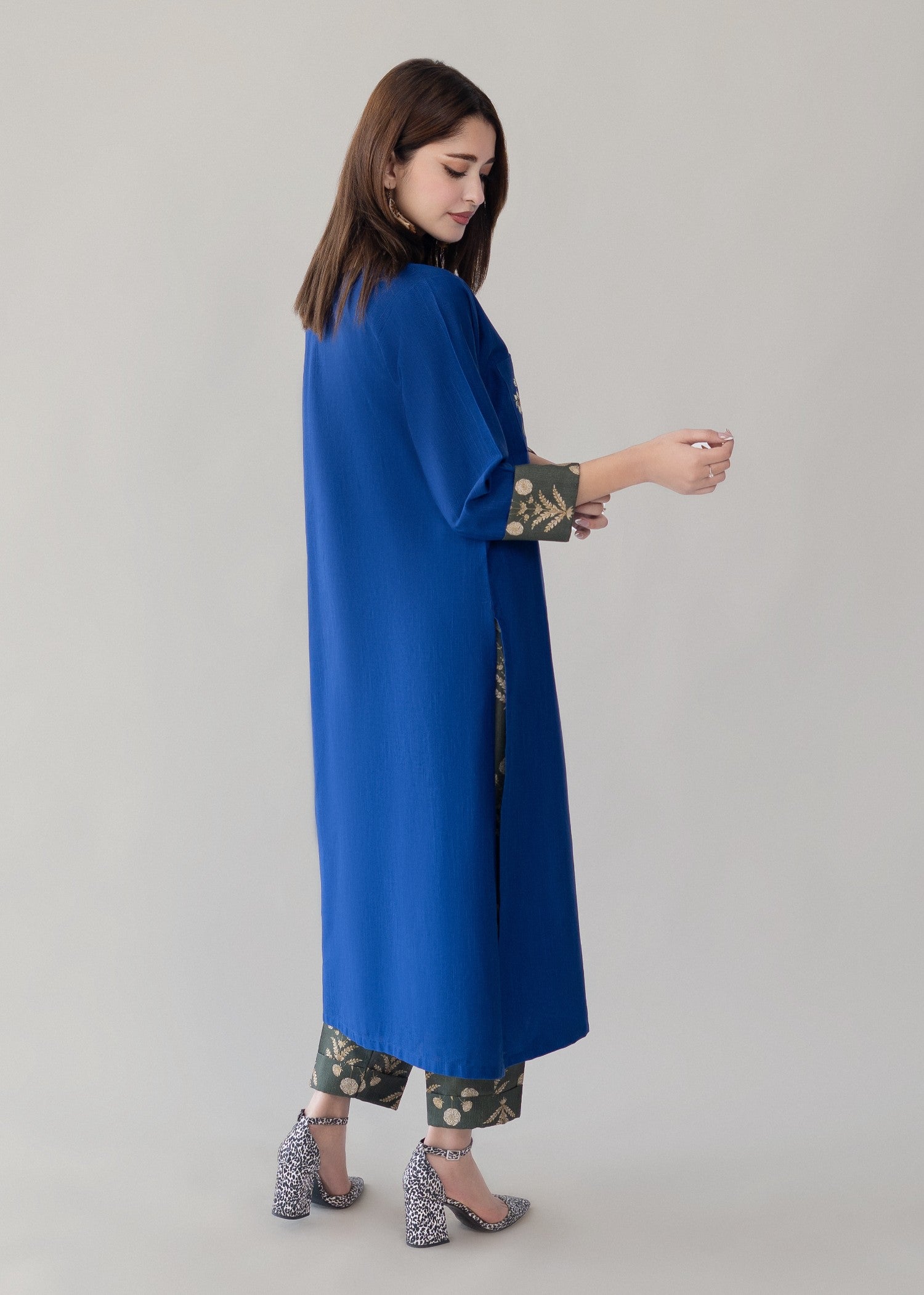 slub khaddar Kurta Set in Blue, army green