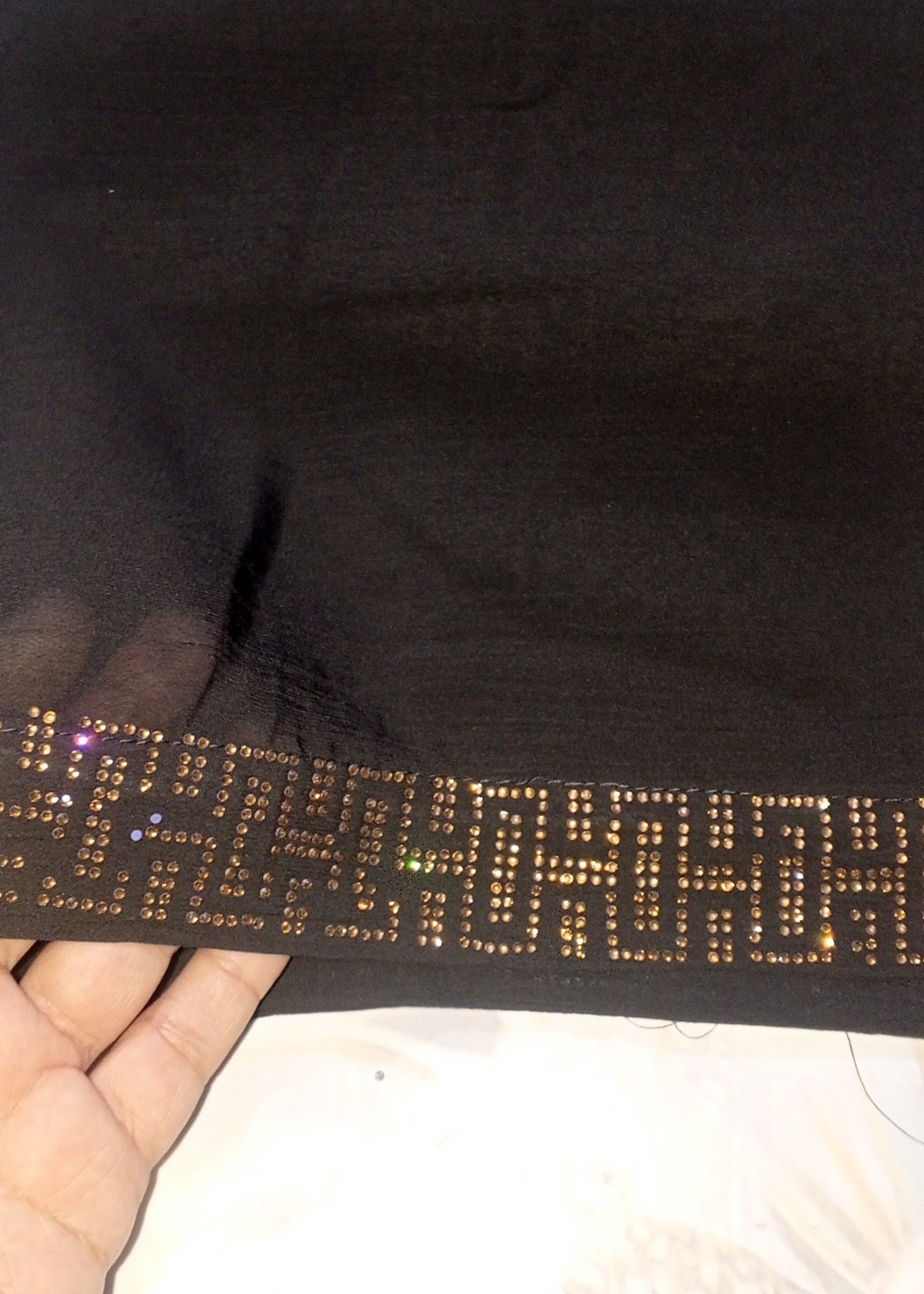 georgette Chaddar in Black, gold