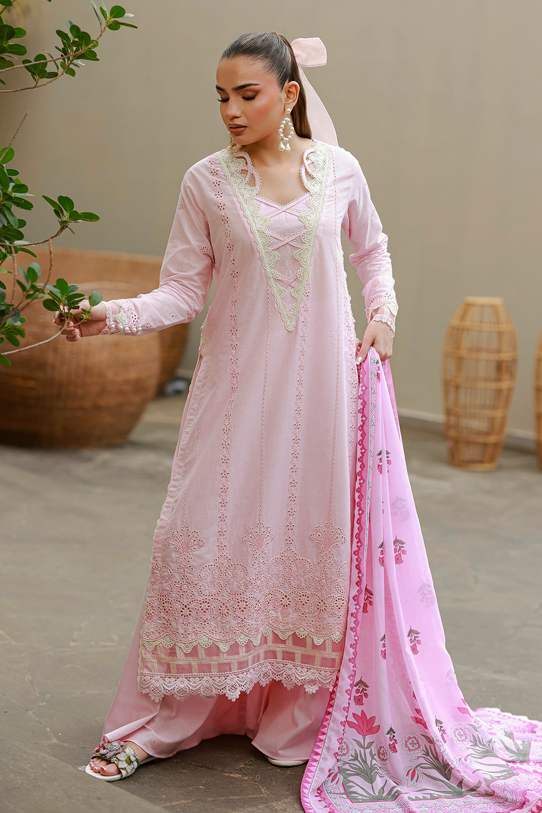 Chikankari Lawn – Z-4048