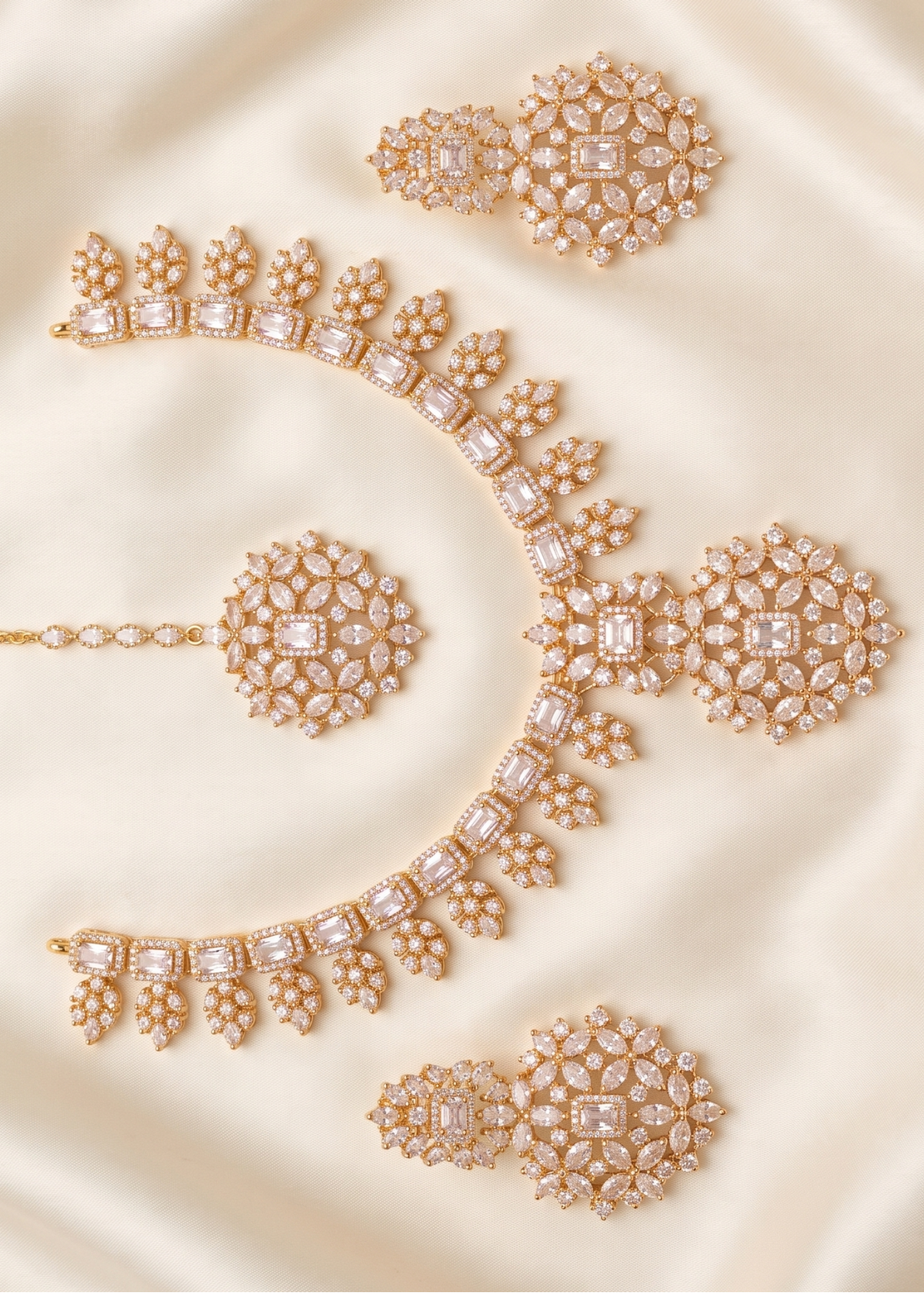 Jewelry Set in White, gold Color by - Trendy Women Jewelry Set PSP8360