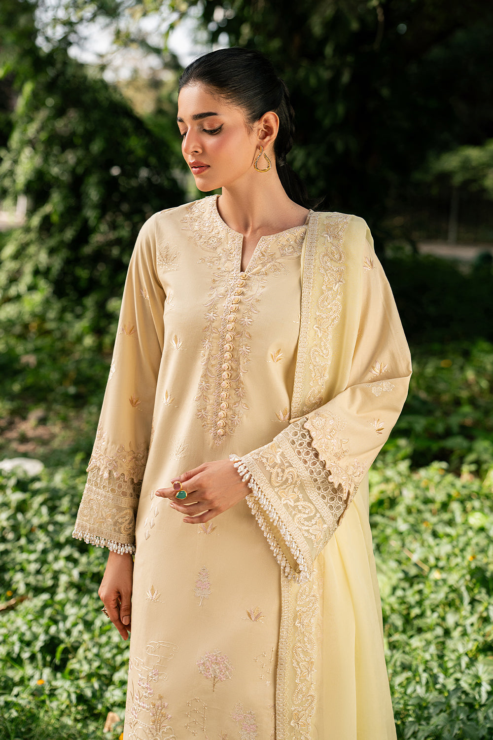 Luxury Lawn – GARDENIA - MSU0628