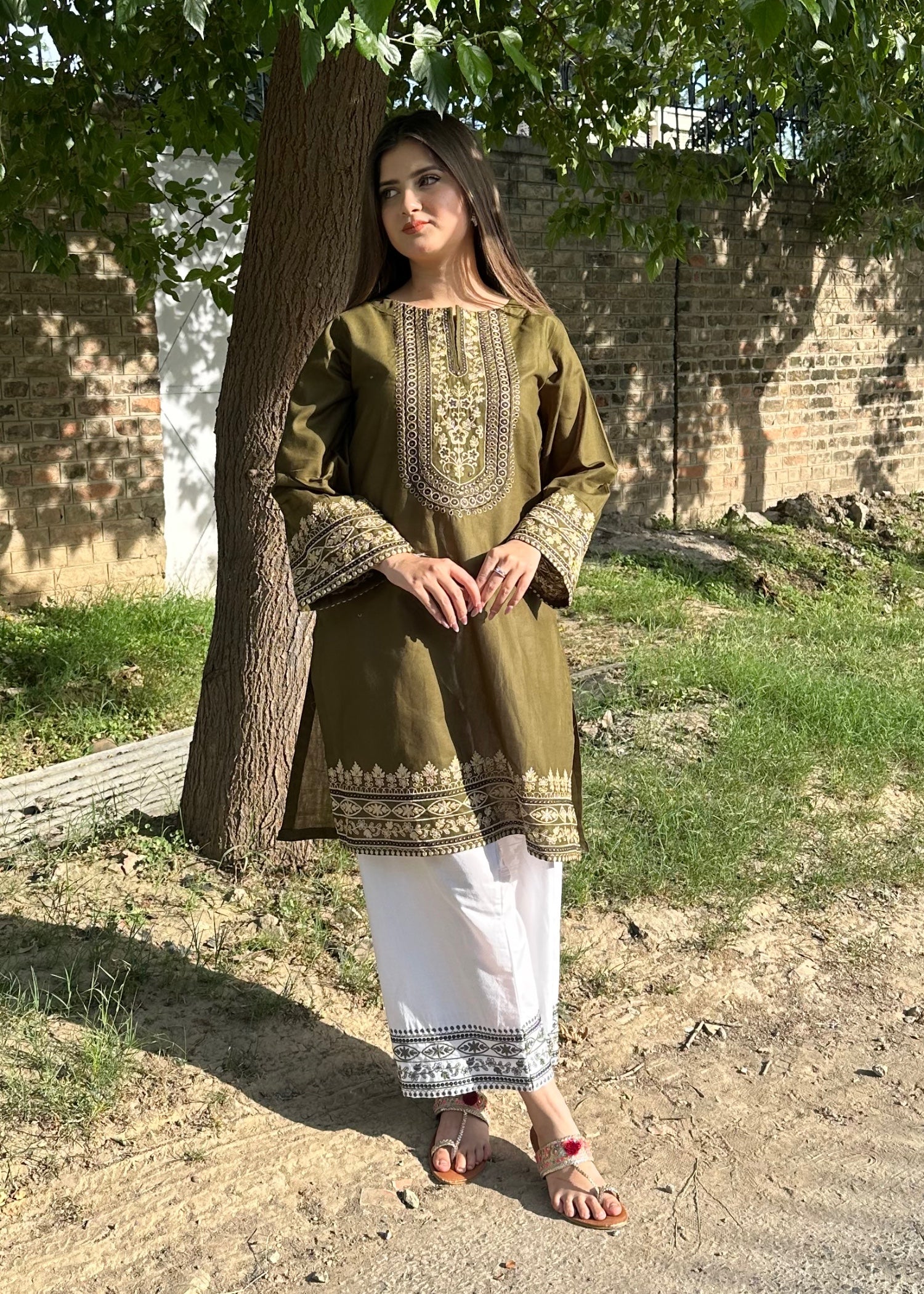 lawn Kurta Set in White, olive green