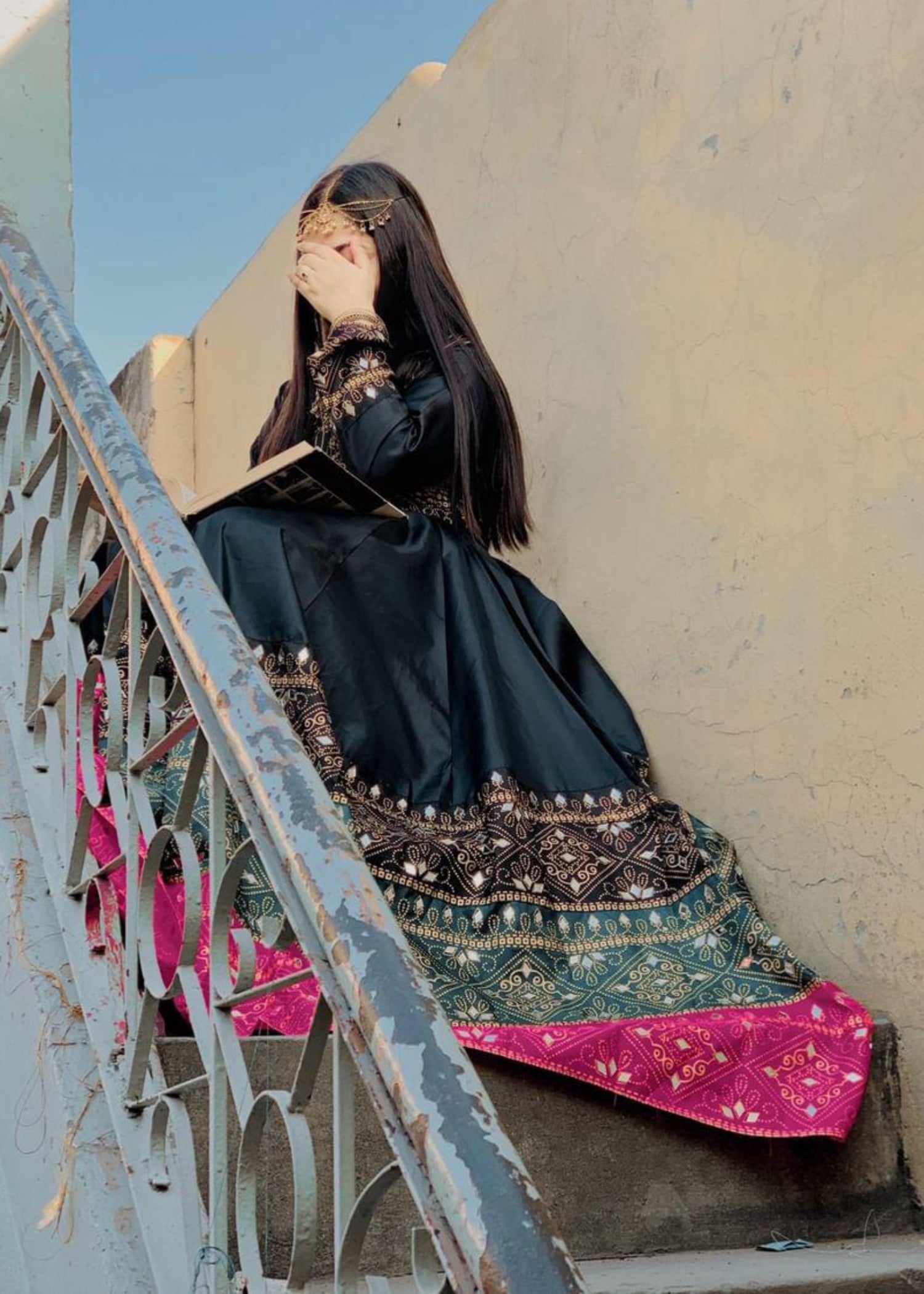 cotton satin Maxi in Black