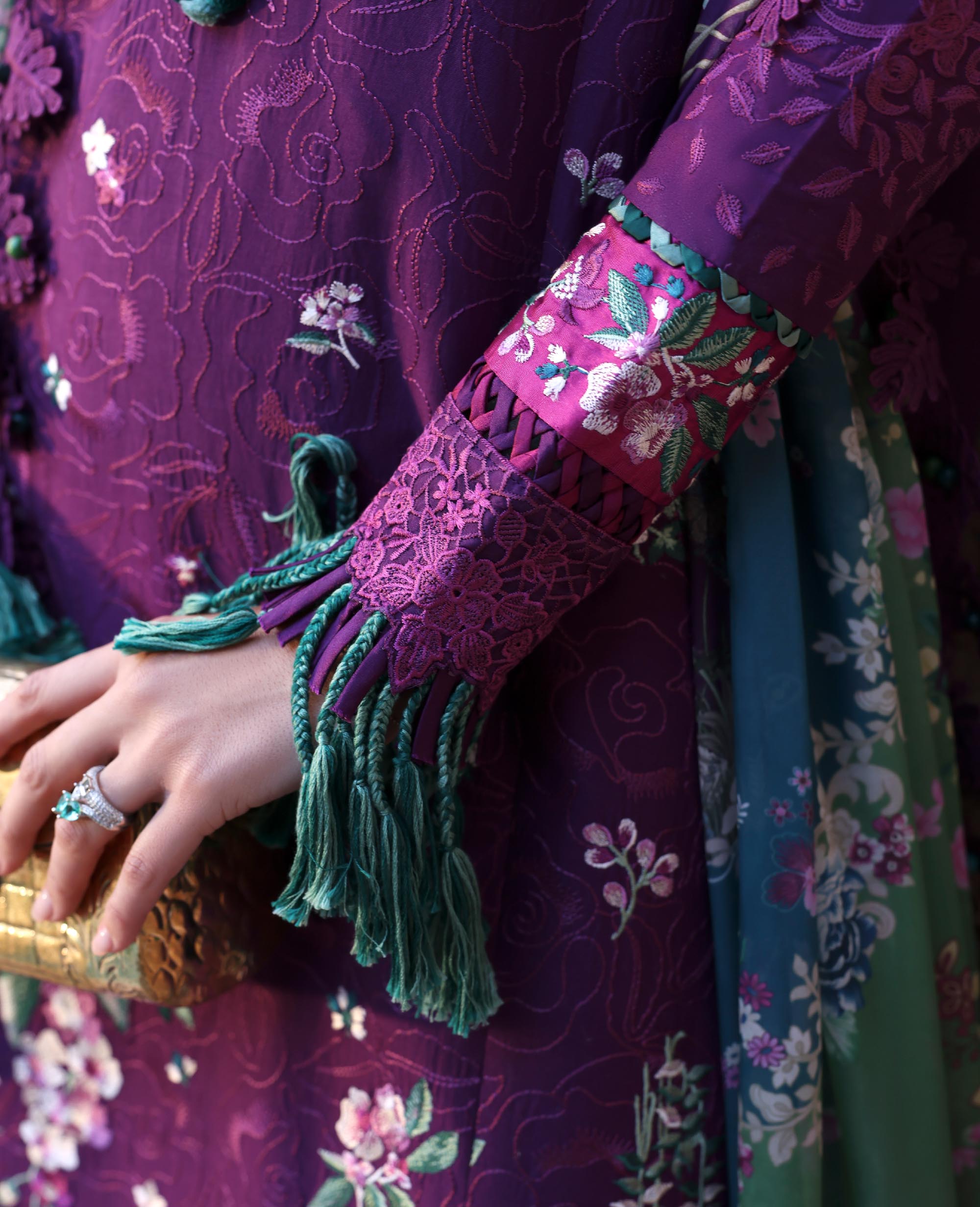 Republic Reine Eid Luxury Lawn – Nia