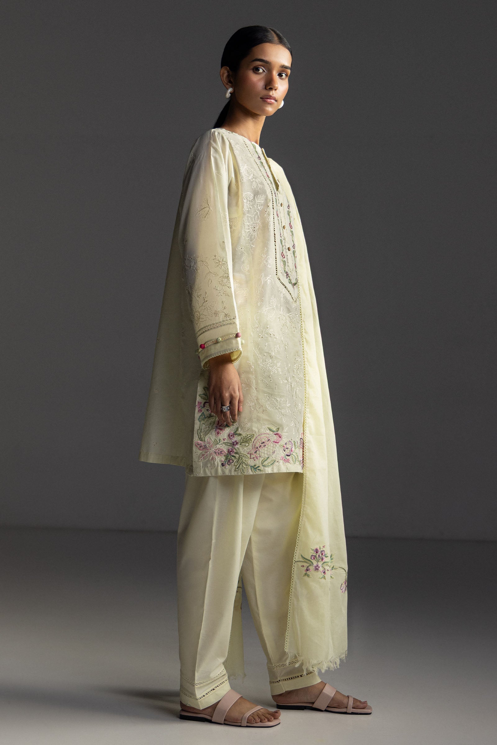 Coco Lawn Edit – Liora-8B