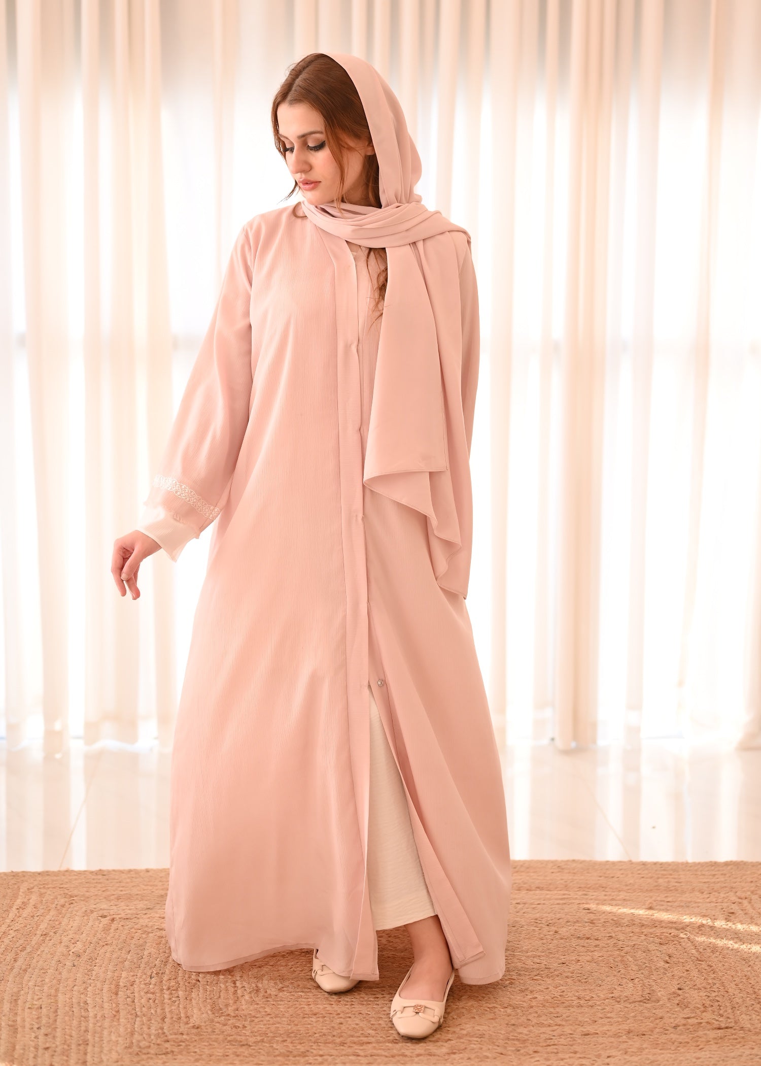 crinkle Abaya in Baby pink
