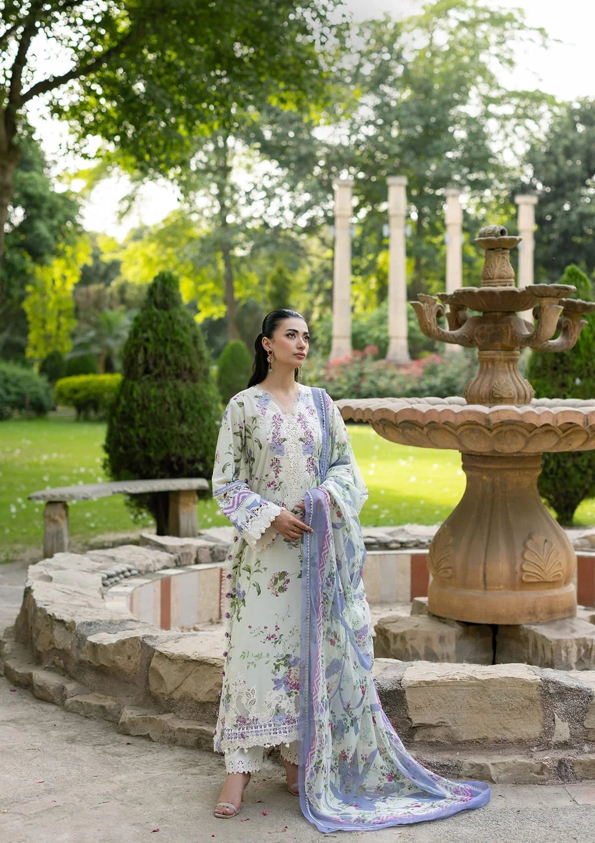 Signature Lawn Edit – 3b Katie