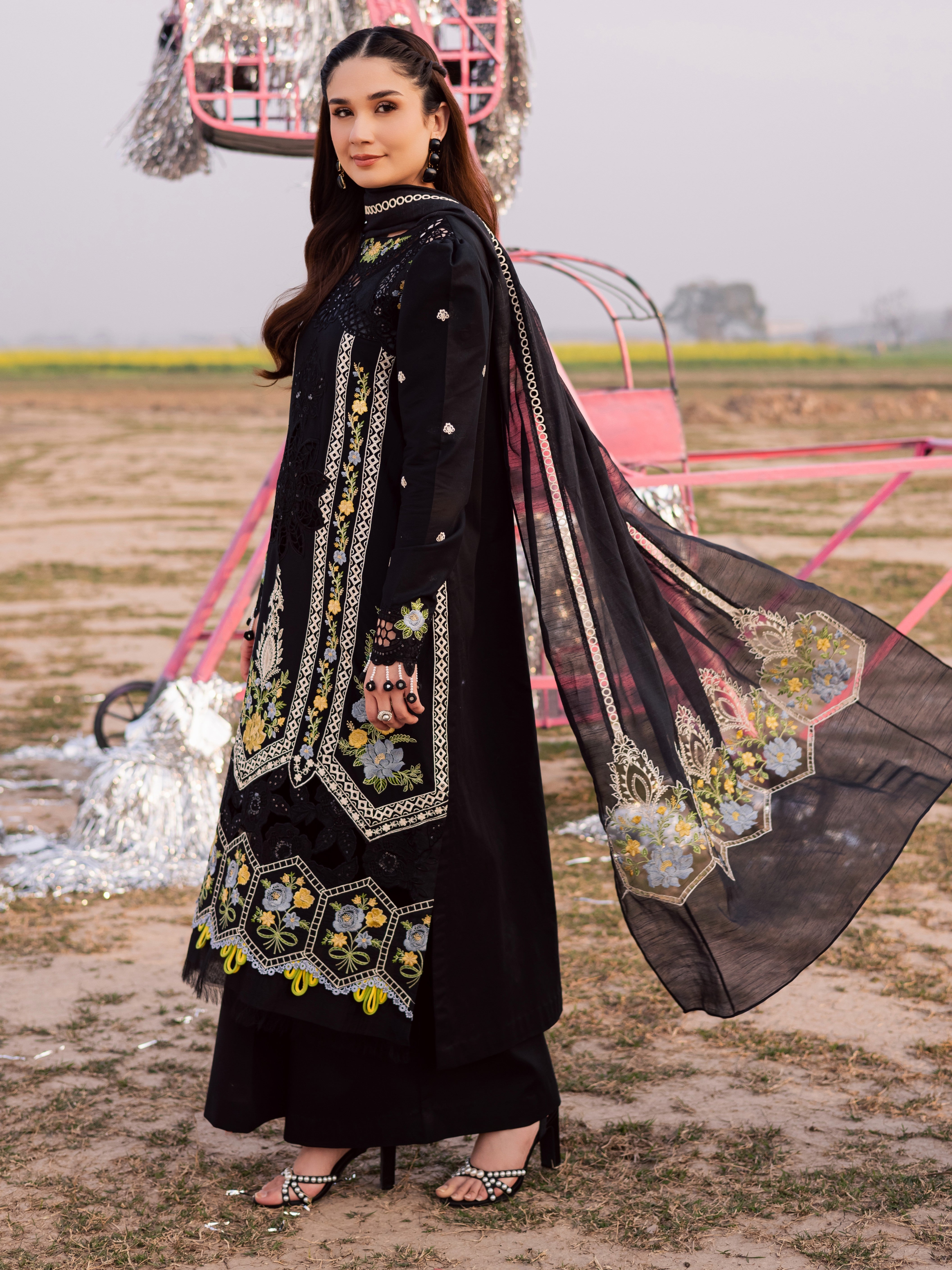 Dil-e-Raqsum Lawn – DQ-01