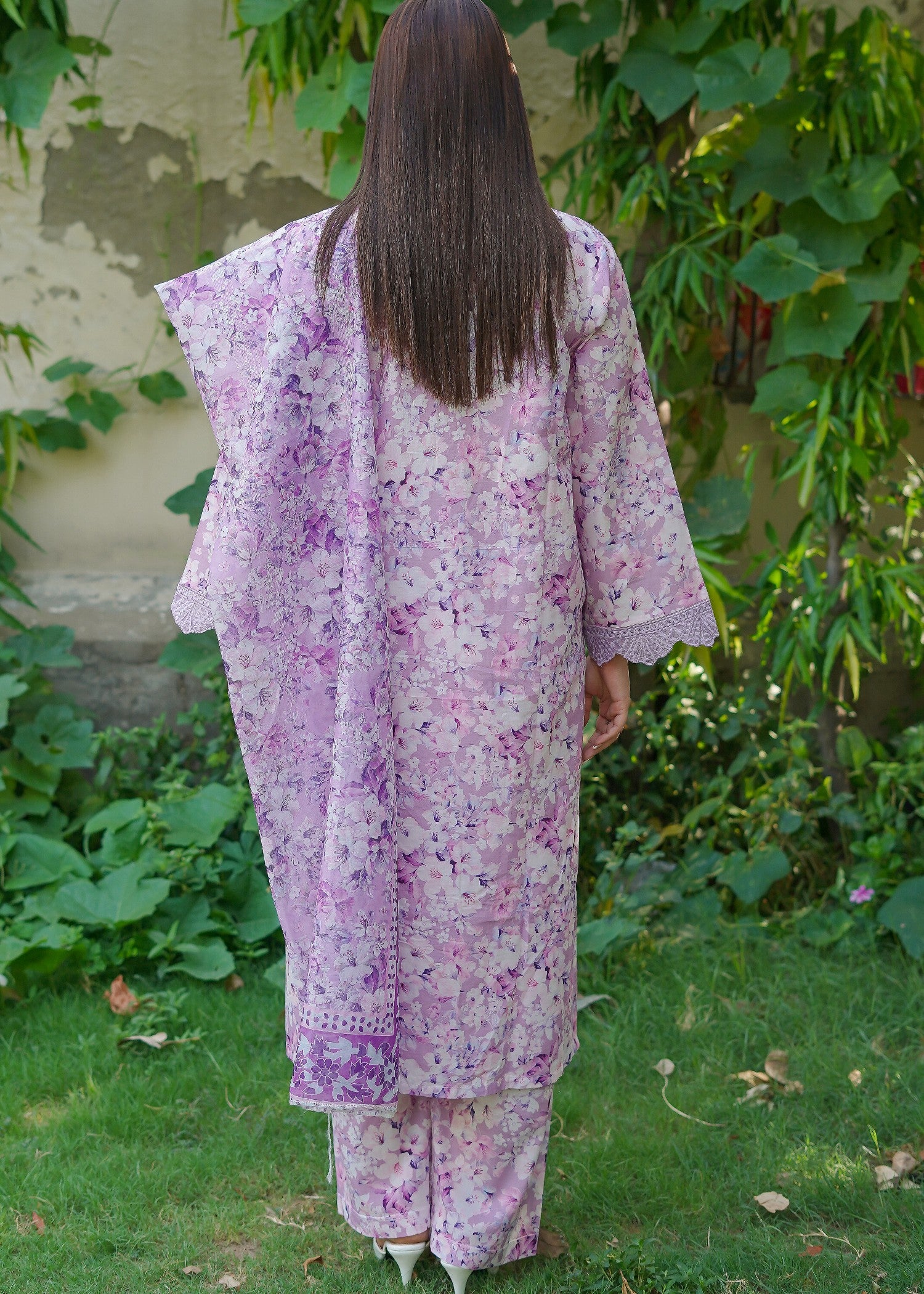 swiss lawn Kurta Set in Orchid pink