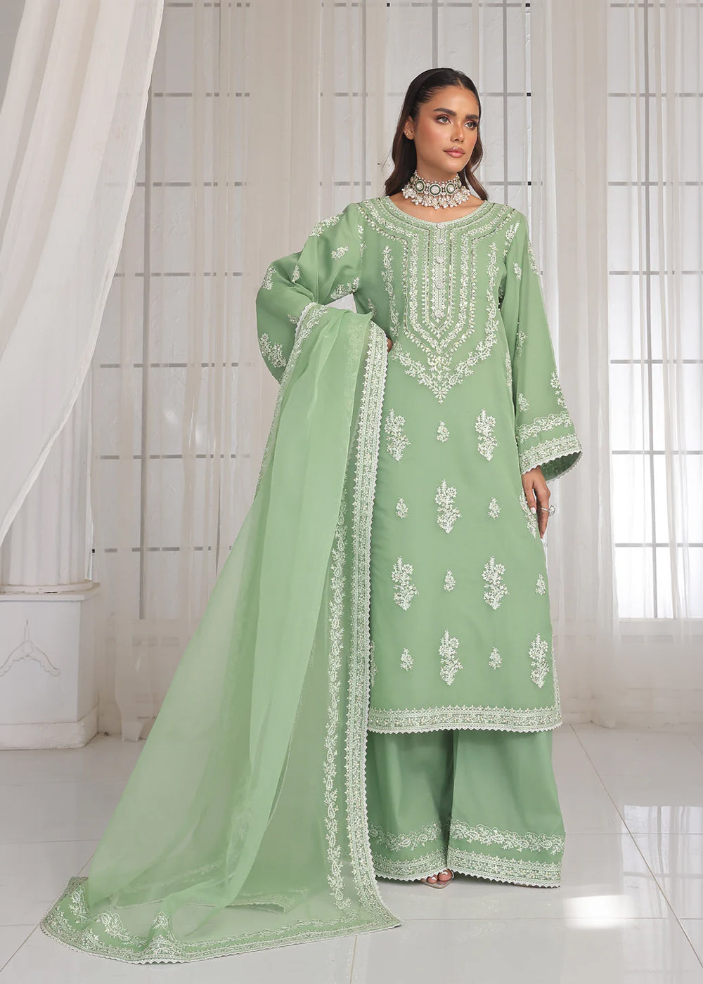 organza Kurta Set in Pistachio green