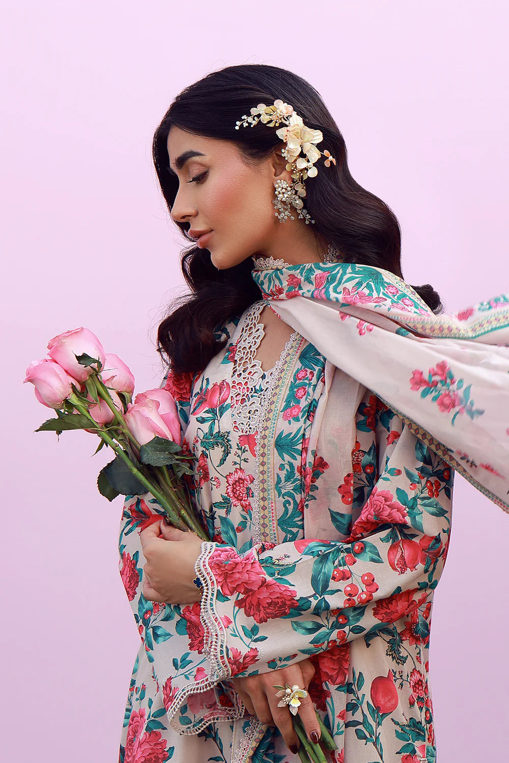 Mirha Lawn – Ivory Bloom