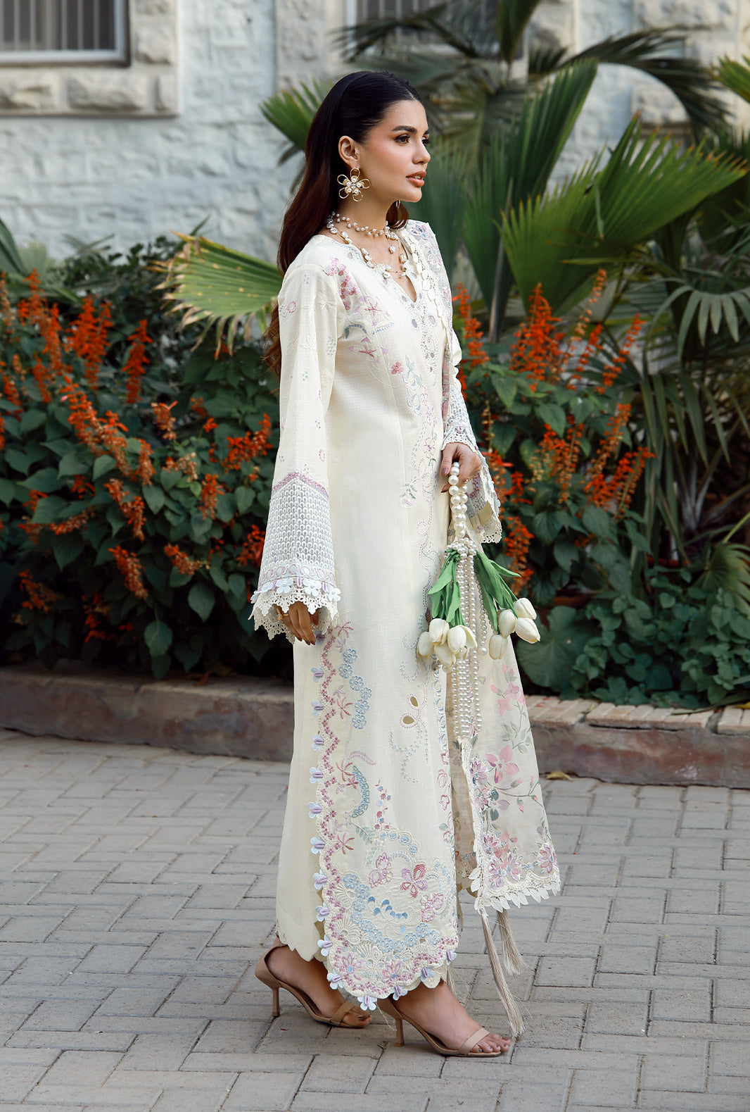 AJR Alif Signature Lawn – Zova