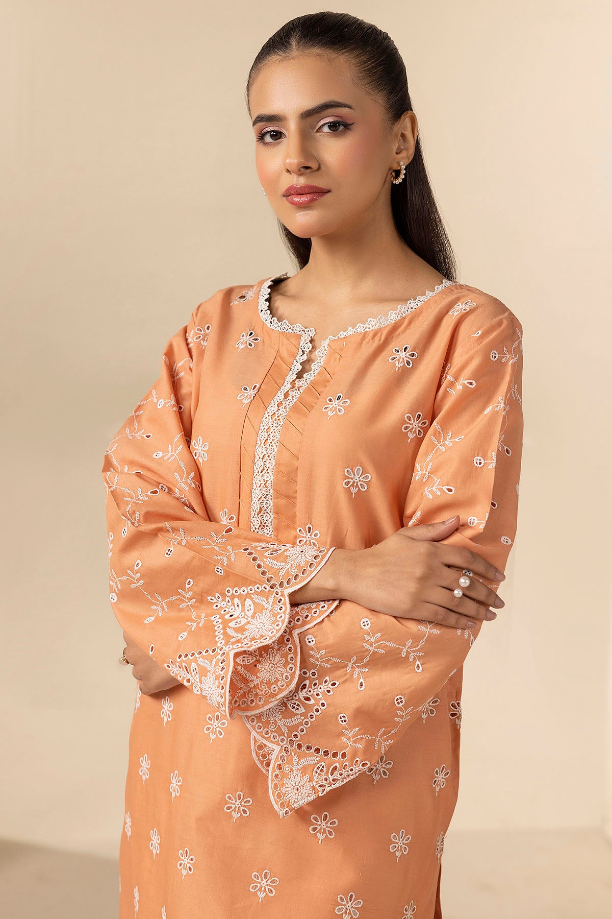schiffli Kurta Set in Amber