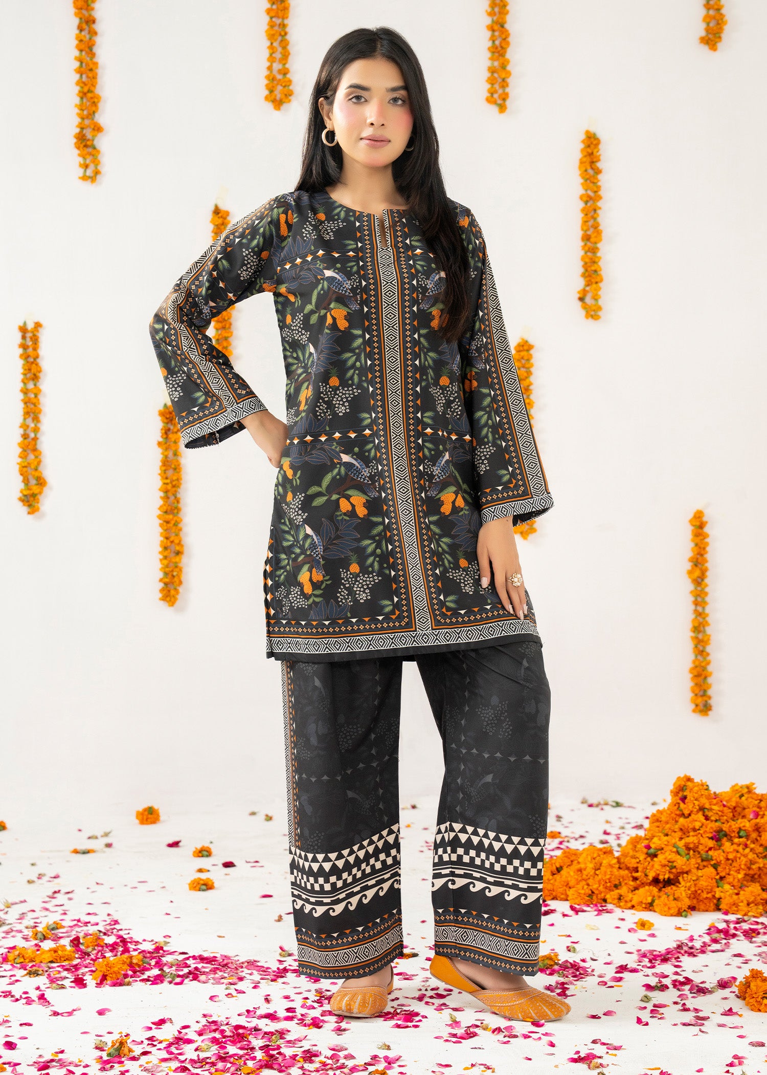 grip Kurta Set in Charcoal black