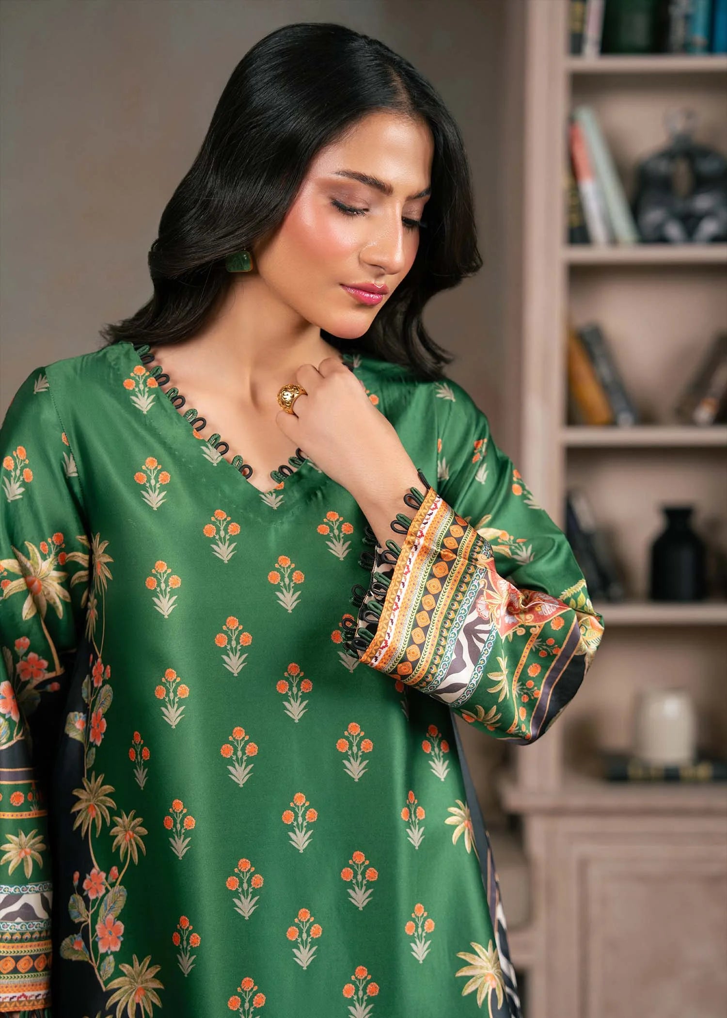 silk Kaftan in Green, black