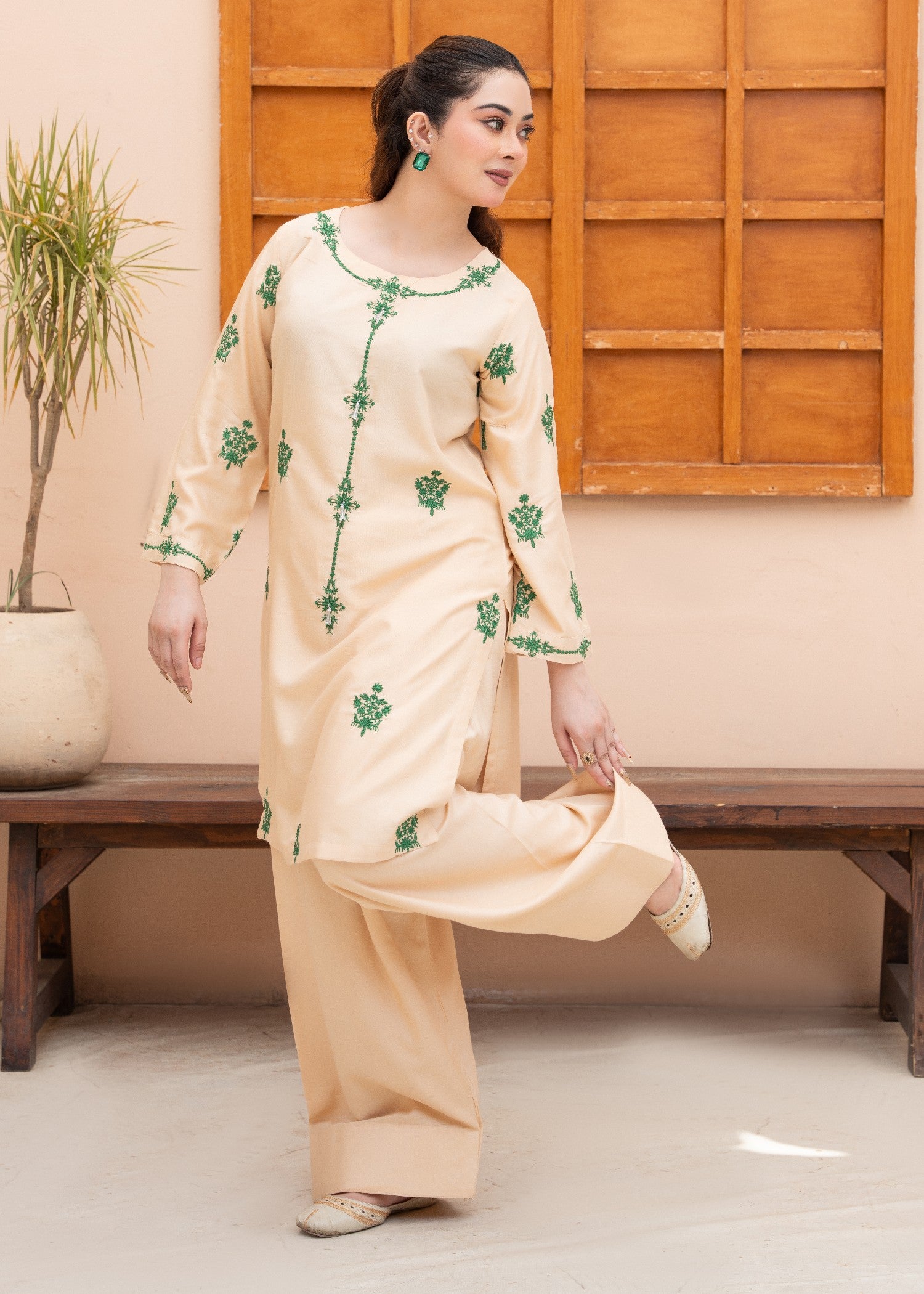 arabic lawn Kurta Set in Cream