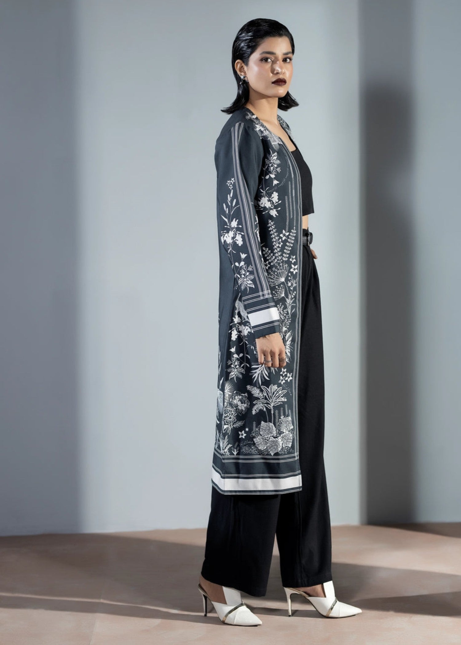 blended cambric Coat in Charcoal black