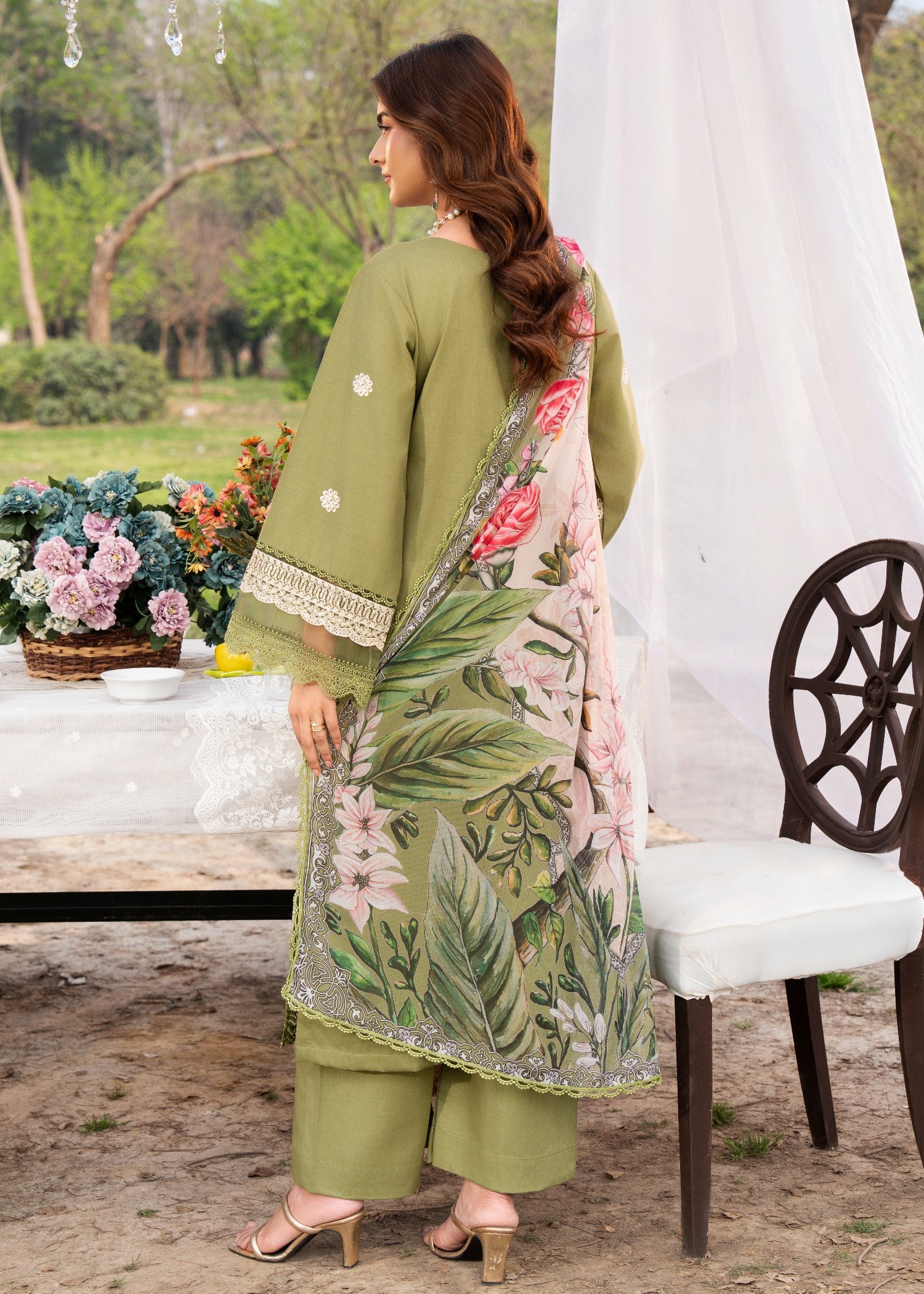 lawn Kurta Set in Olive green