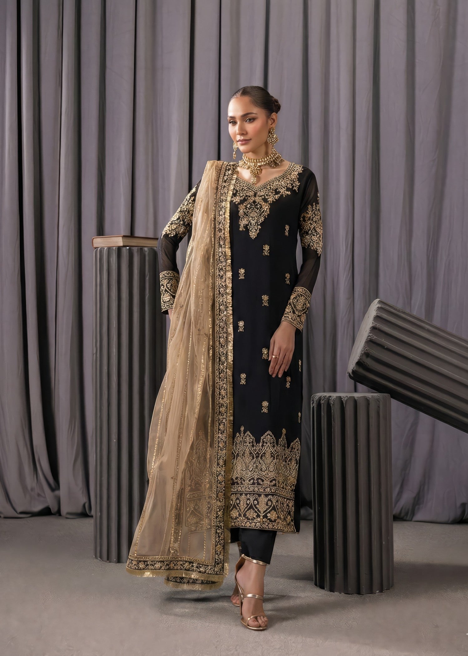 bemberg crinkle chiffon Kurta Set in Beige, black