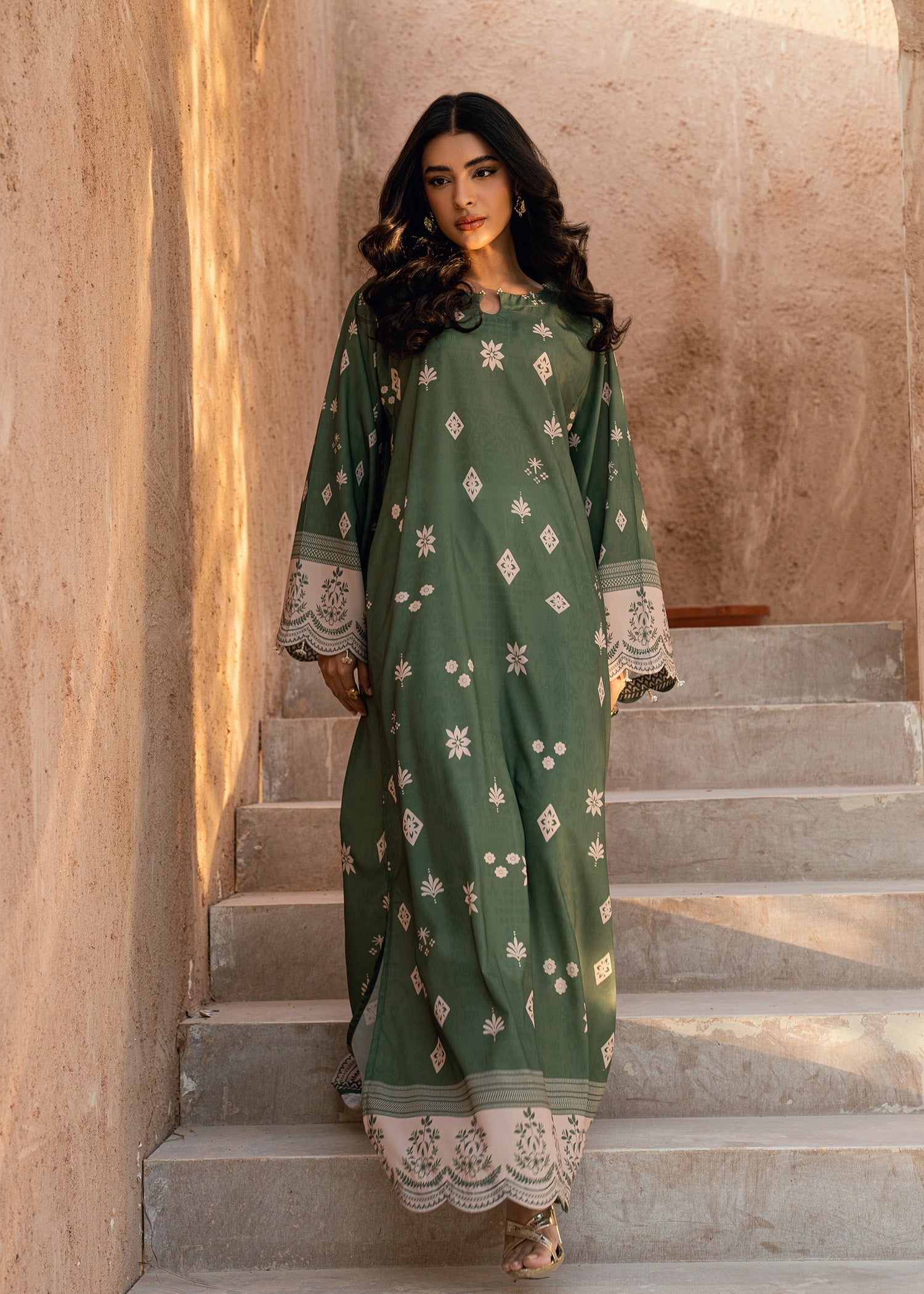 crepe Kaftan in Olive green
