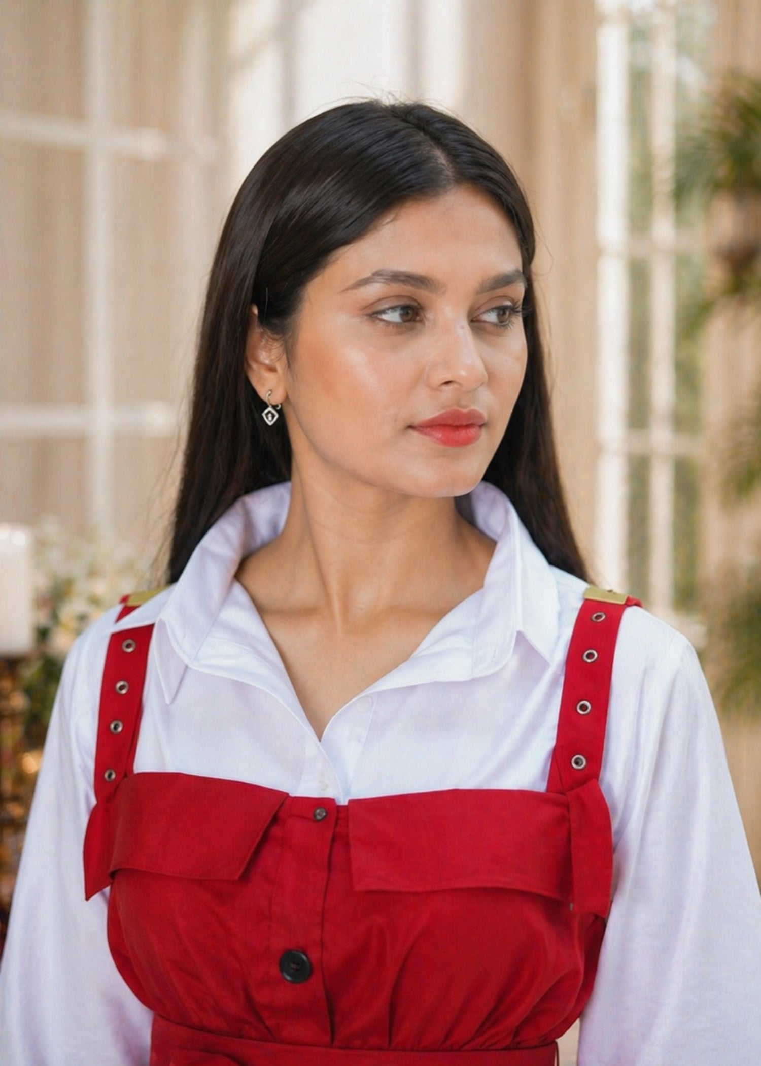 grip Frock in White, red