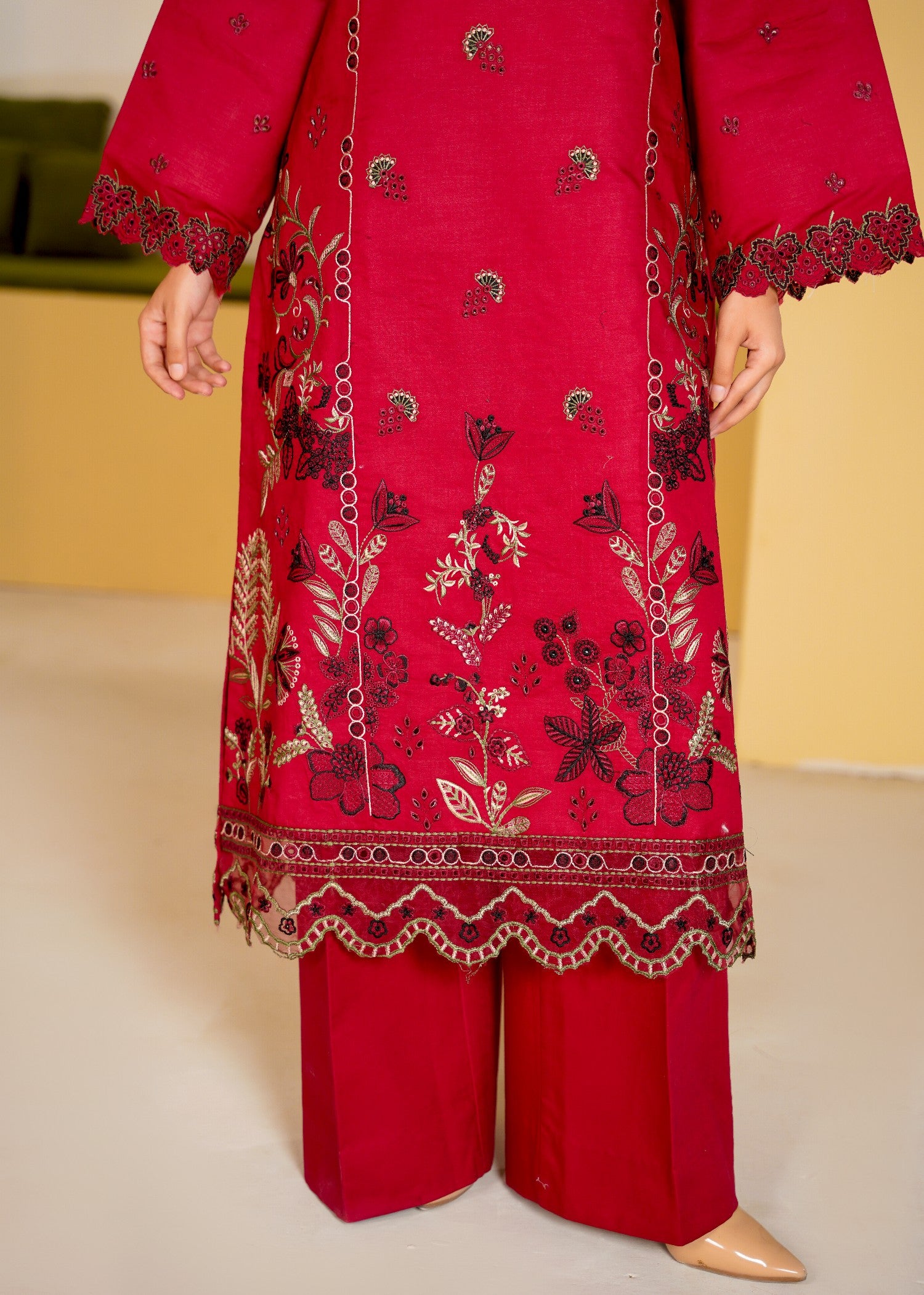 slub lawn Unstitched in Crimson