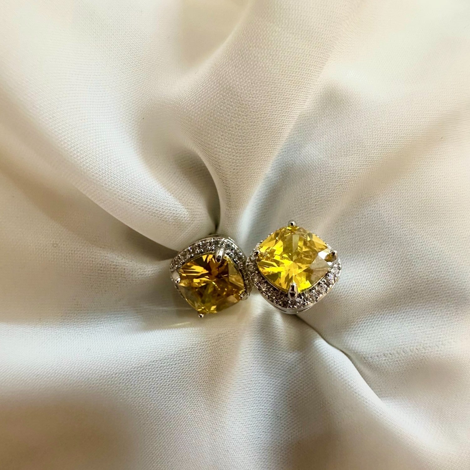 Studs in Yellow Color by - Trendy Women Studs HKV9530