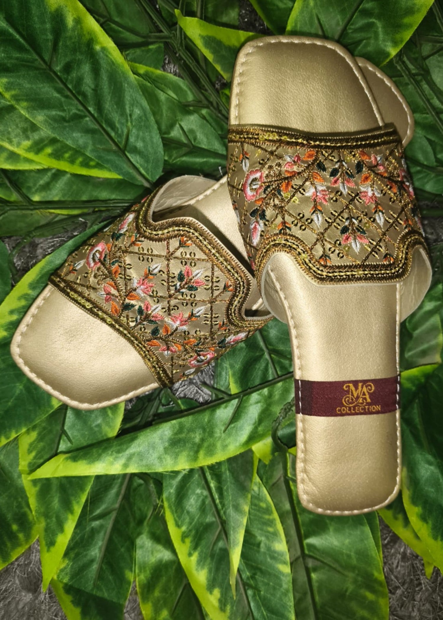 Flats in Gold by - High Quality Women Flats TZH5255