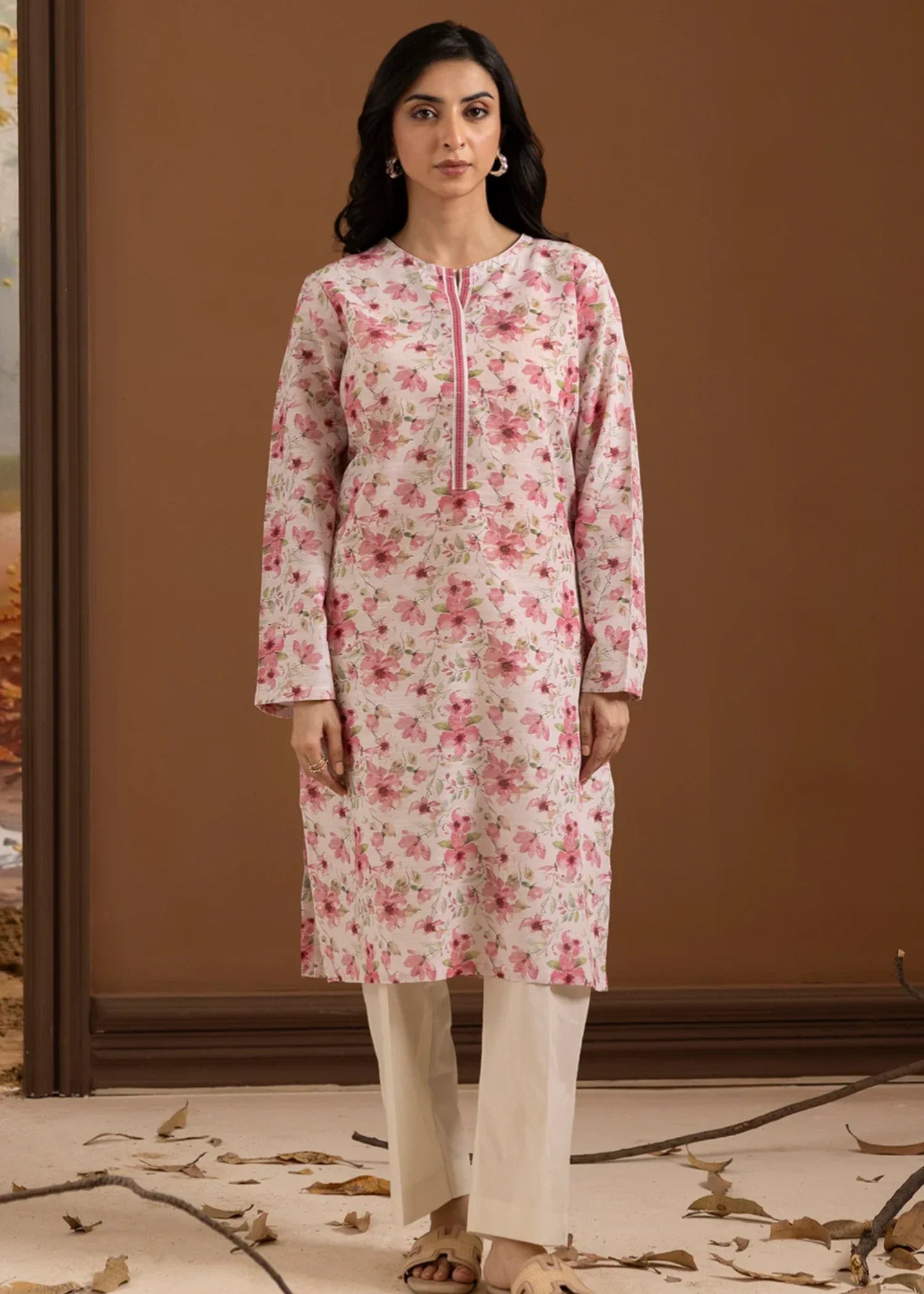khaddar Kurti in Off-white, pink