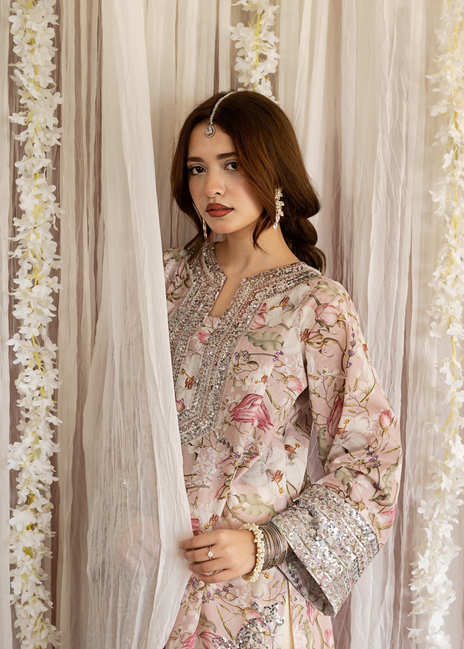 lawn Kurta Set in Baby pink, off-white