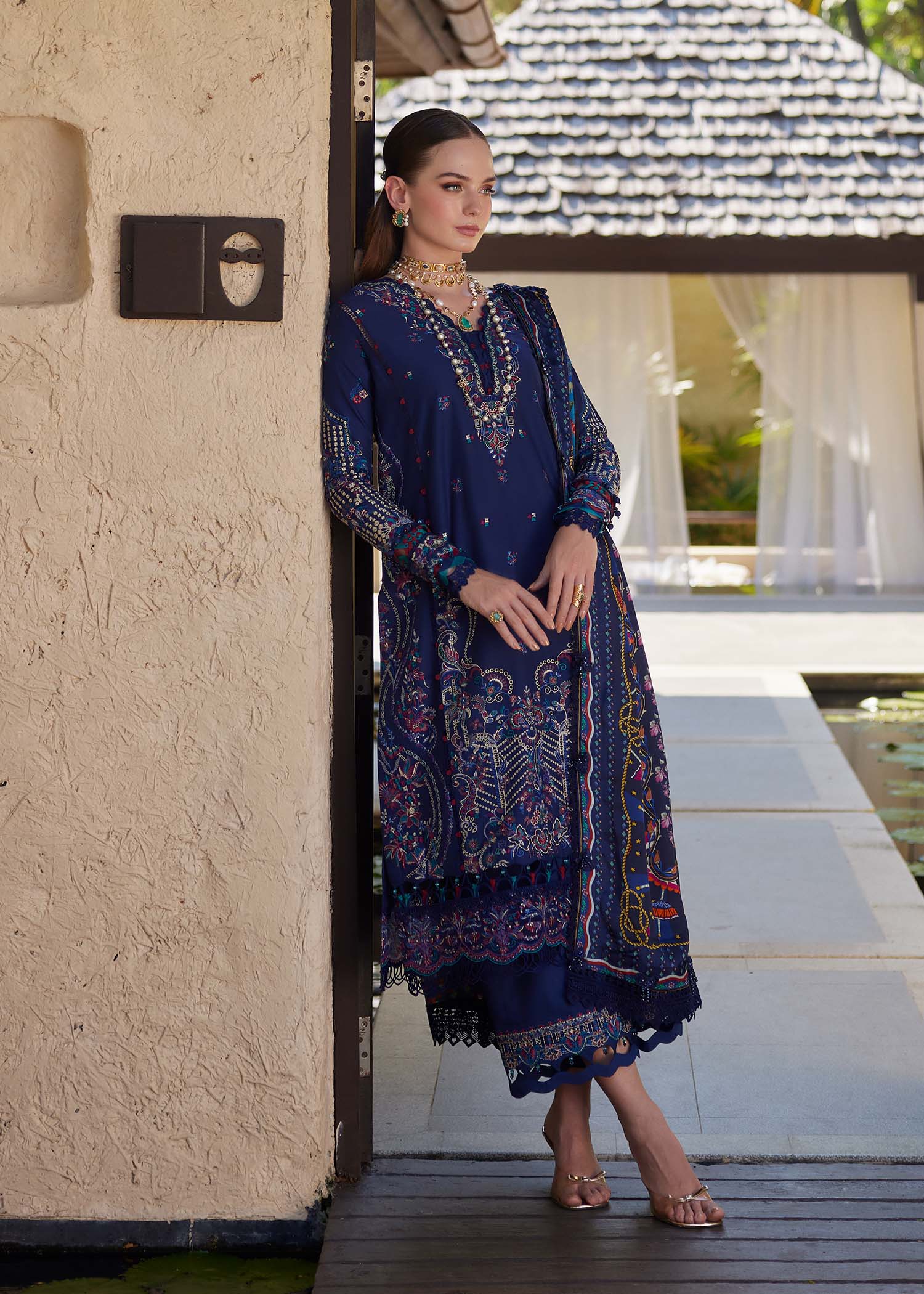 Ariya Luxury Lawn – Mehrin