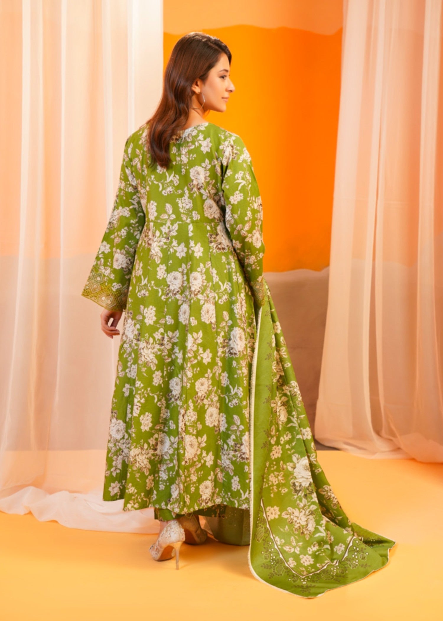 cambric Pishwas in Green