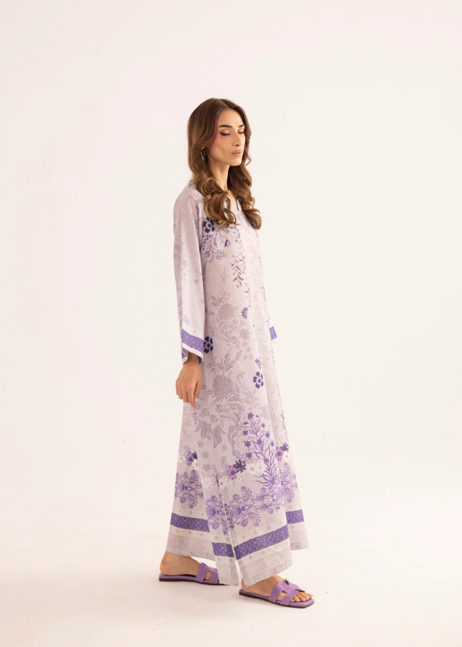 silk finish lawn Kaftan in Lavender grey
