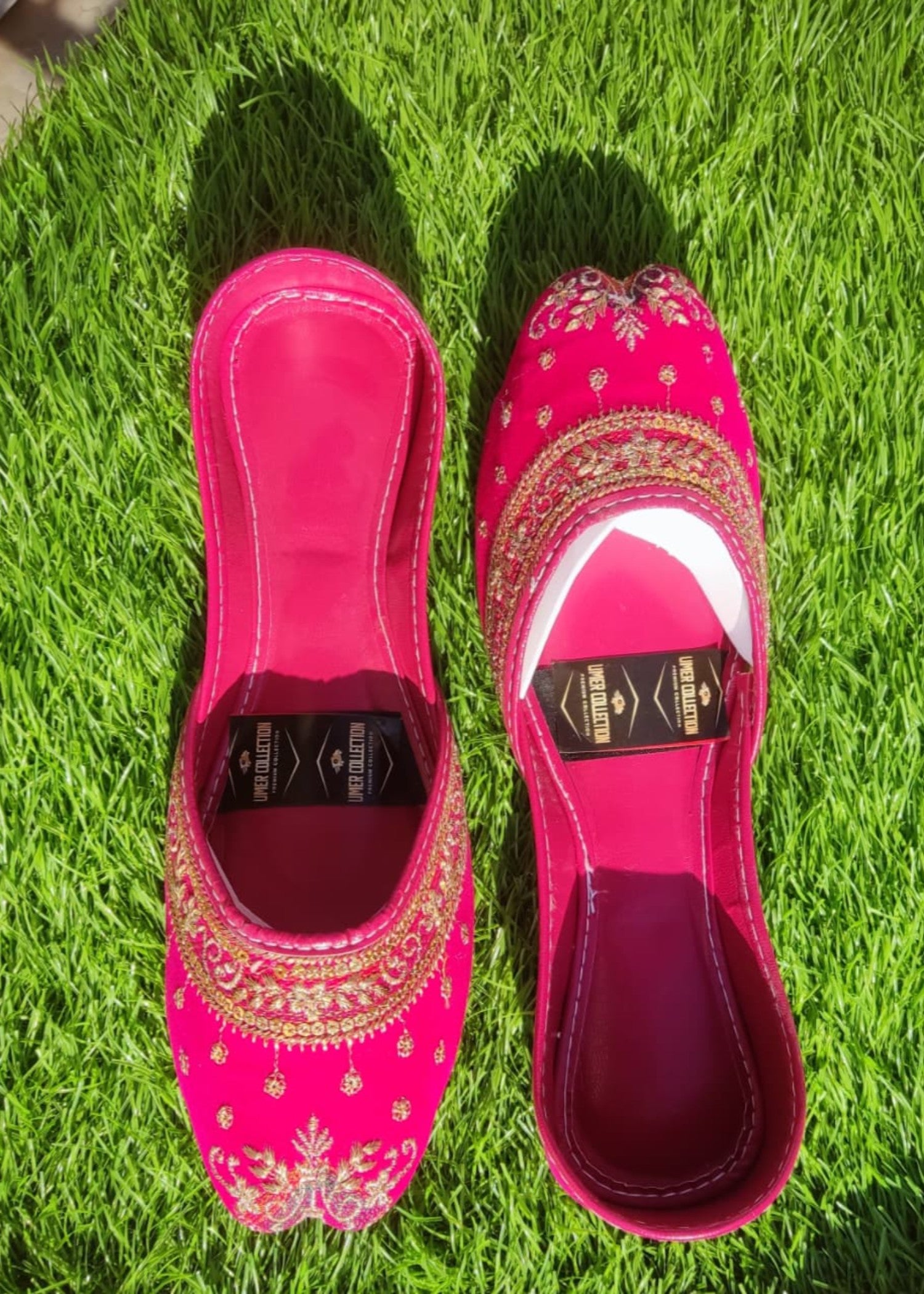 Khussa in Magenta by - High Quality Women Khussa MZD0960