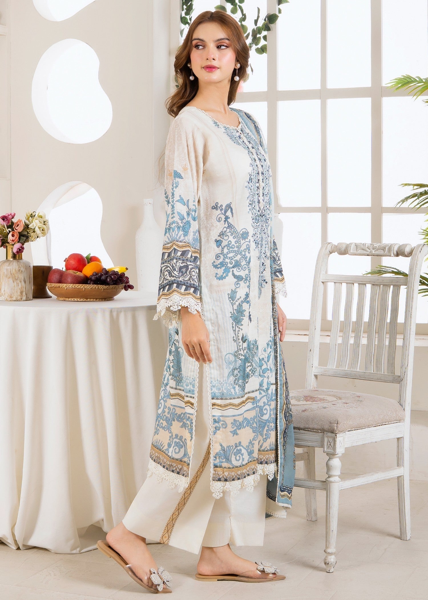 slub lawn Kurta Set in Off-white
