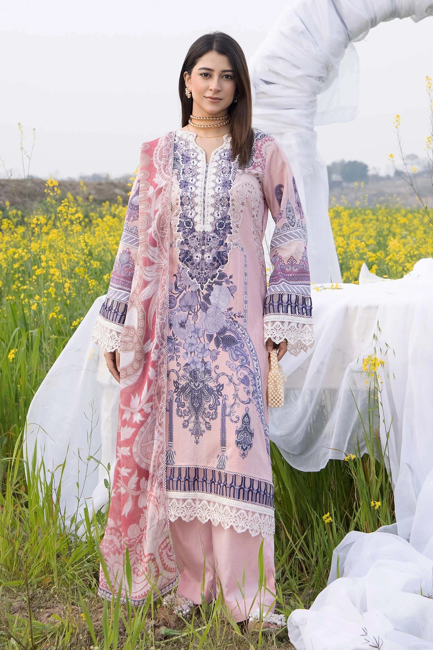 Lawn Prints – 1700