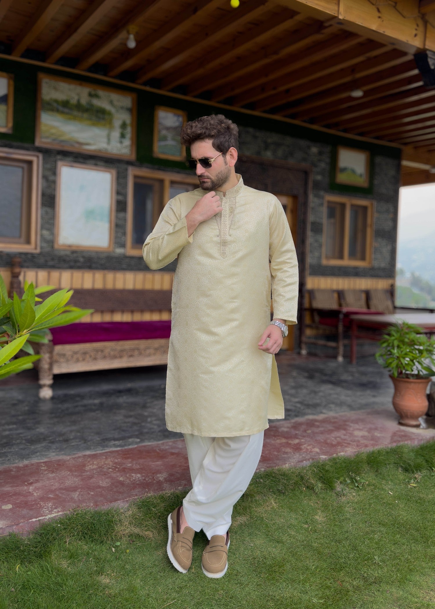 traditional jamawar Kurta in Cream