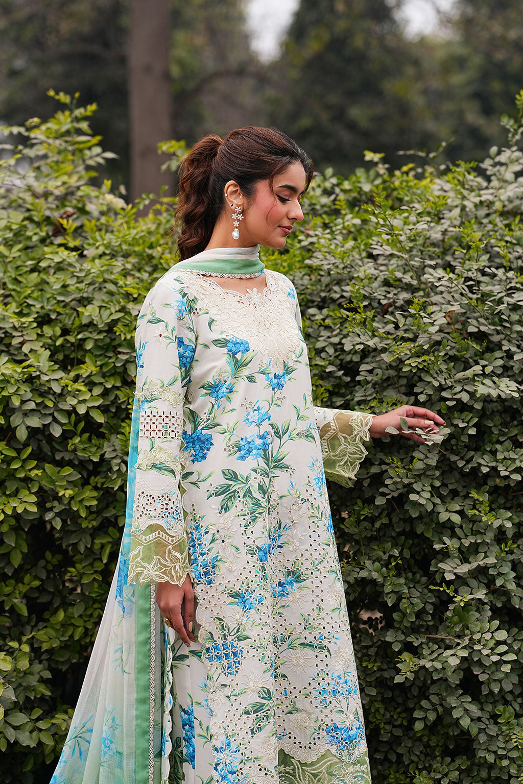 Dhanak Lawn – DH-109