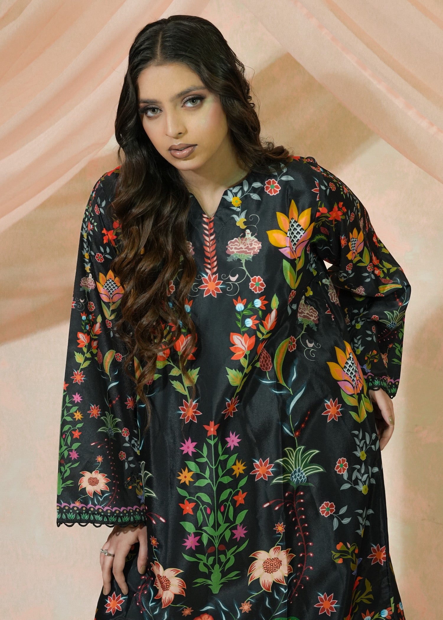 poly lawn Kaftan in Multi, black
