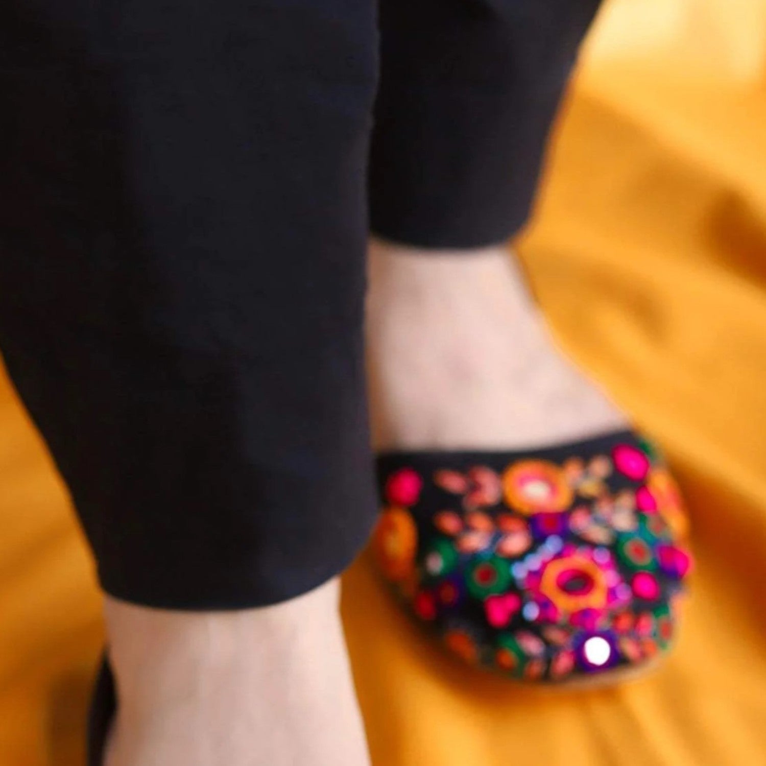 Khussa by - High Quality Women Khussa YZR2633