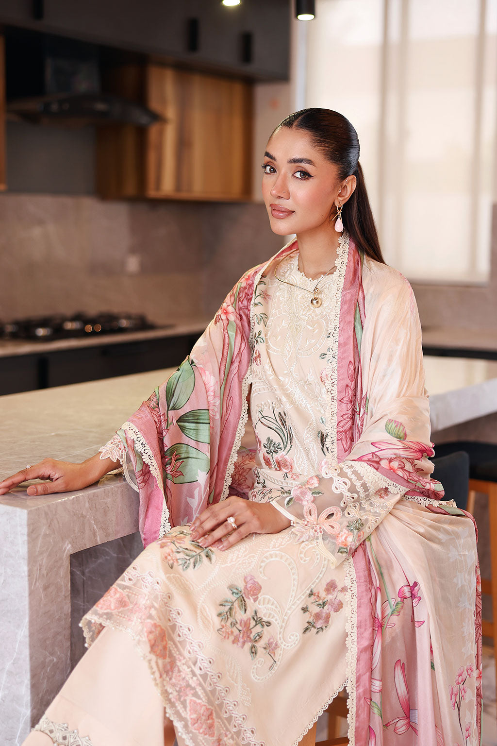 Andaaz Luxury Lawn – Z-1409