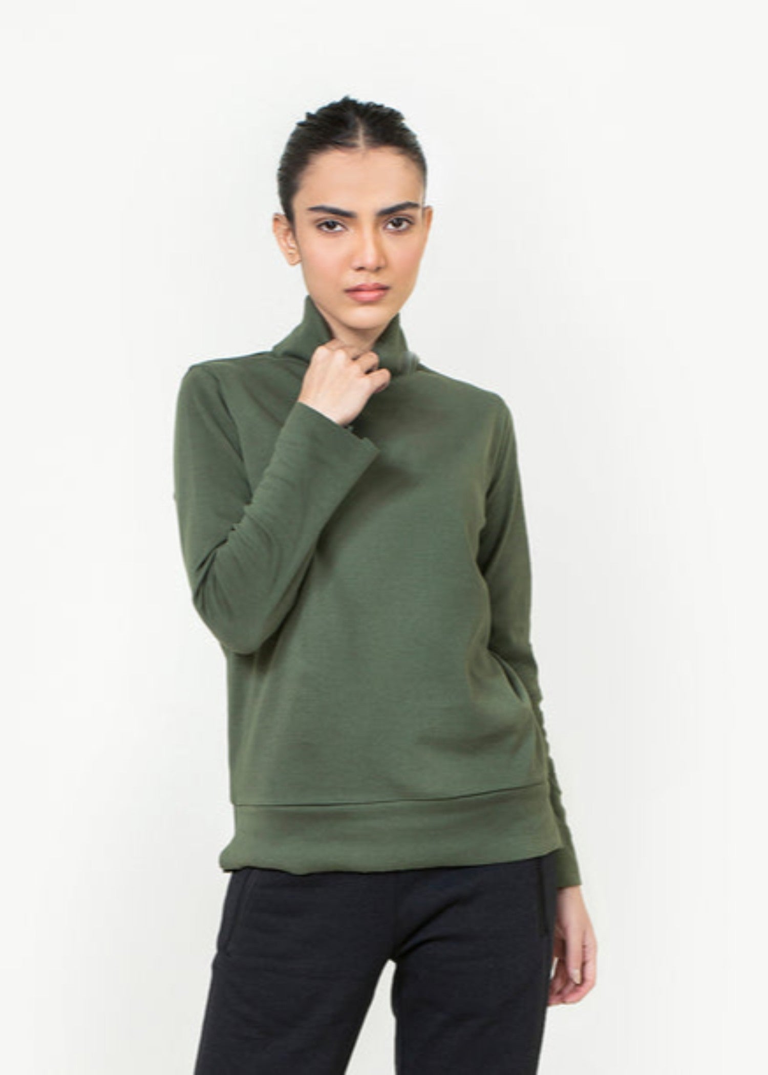 polyester-spandex Turtle Neck in Green