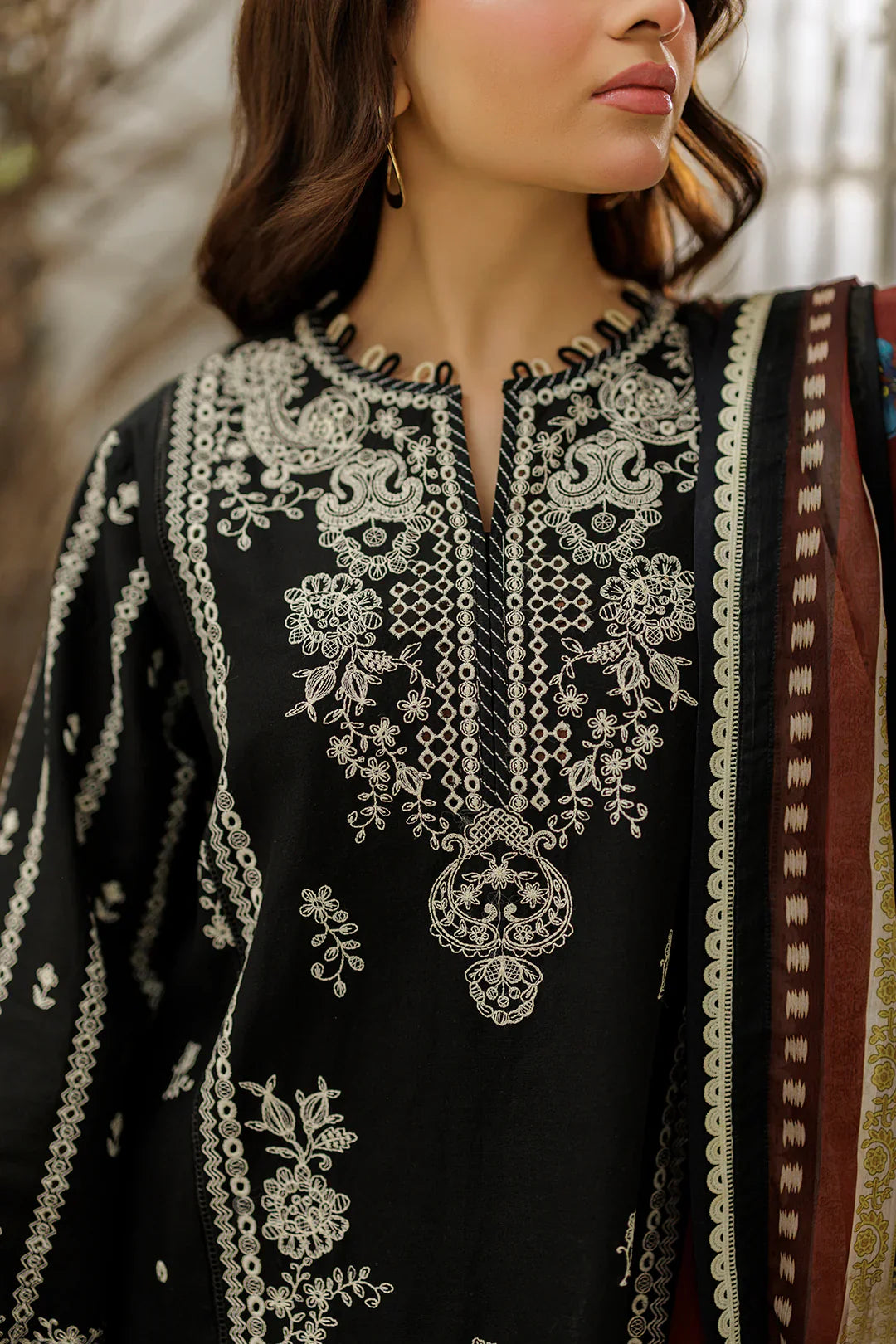 Chikankari Lawn – Z-4028