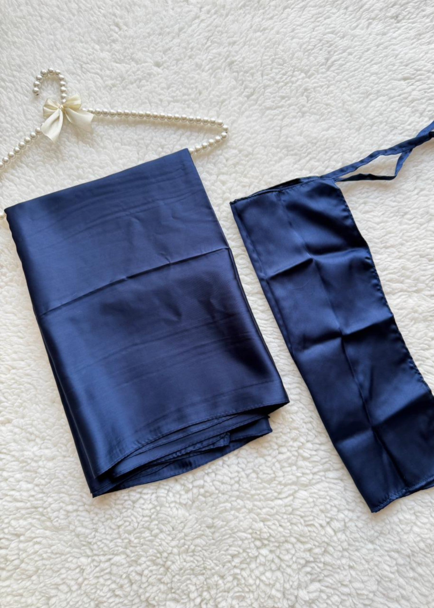 satin silk Veil in Navy blue